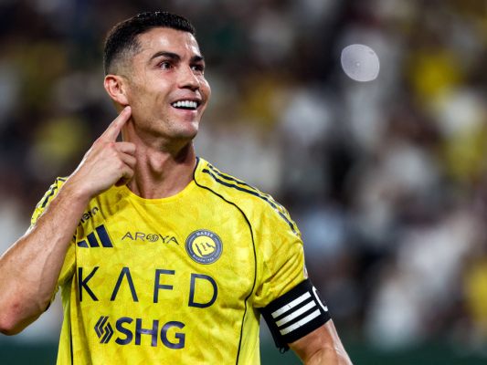 trump-schw-rmt-mit-ki-video-von-ronaldo-nach-besuch