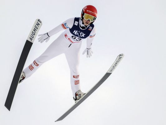 skispringerin-eder-in-lillehammer-bei-einzel-auftakt-dritte
