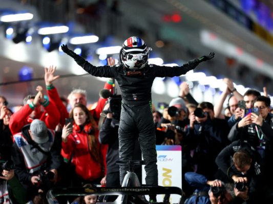 Franz-sin-Pin-Gesamtsiegerin-der-F1-Academy