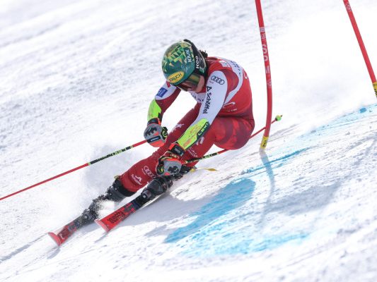 Scheib-Halbzeitdritte-im-Copper-Riesentorlauf