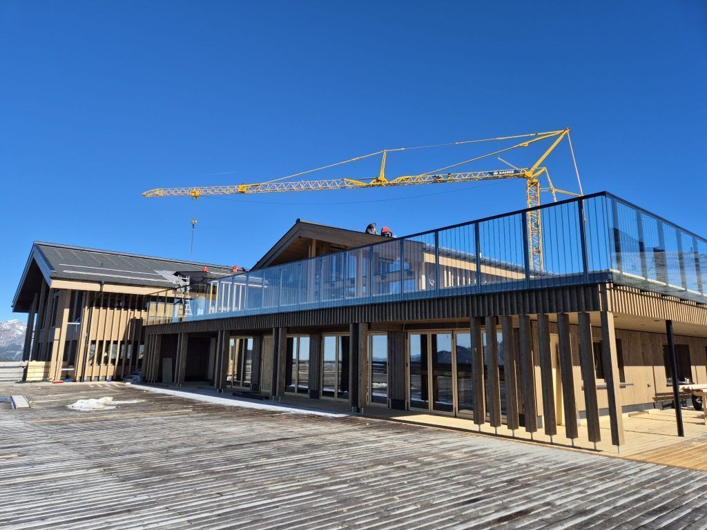 Von-der-Kaminlounge-bis-zur-Skibar-So-sieht-das-neue-Konzept-des-Kapell-Restaurants-am-Hochjoch-aus