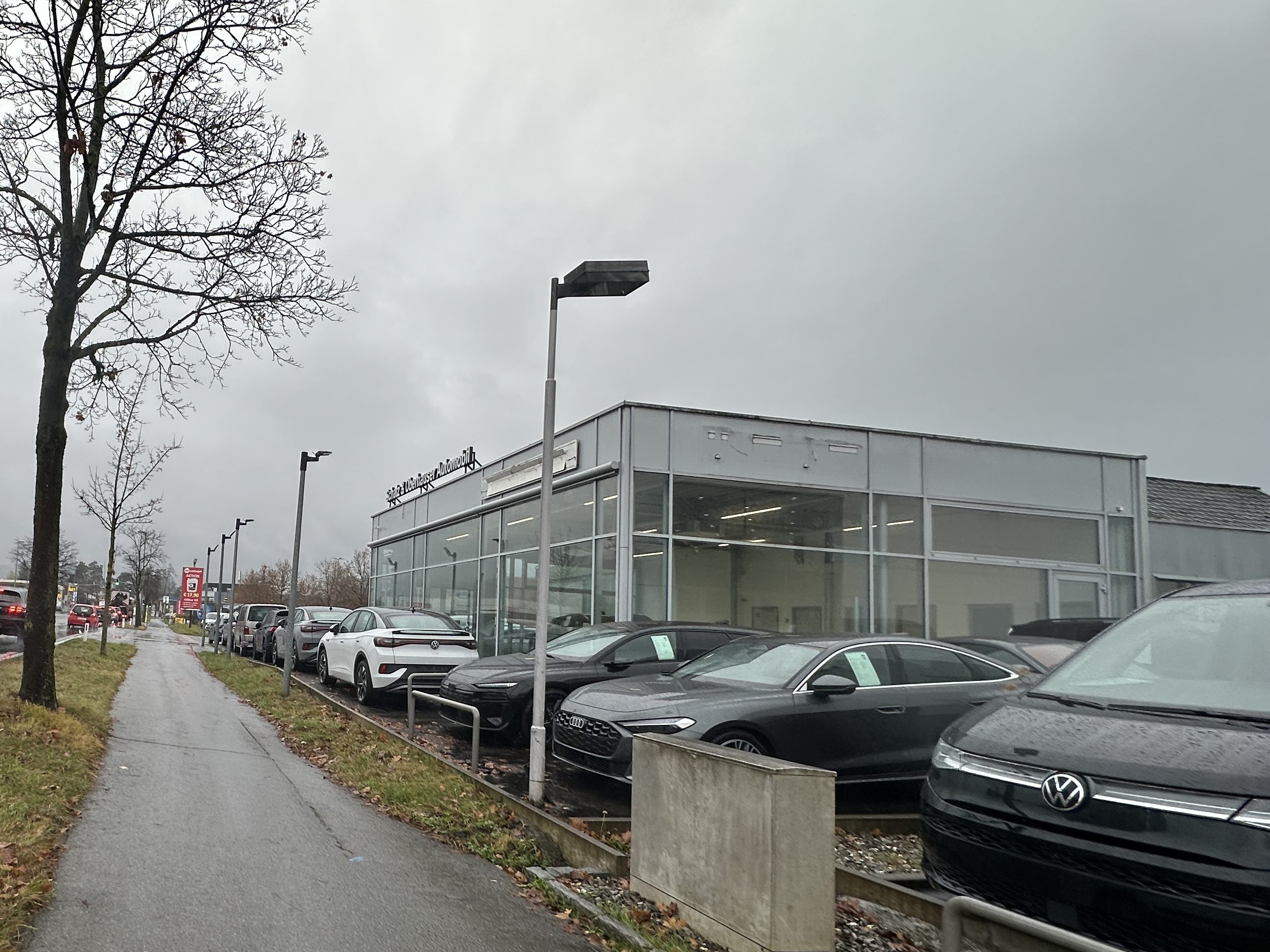 Ein neuer Autohändler hat im Schwefel eröffnet.