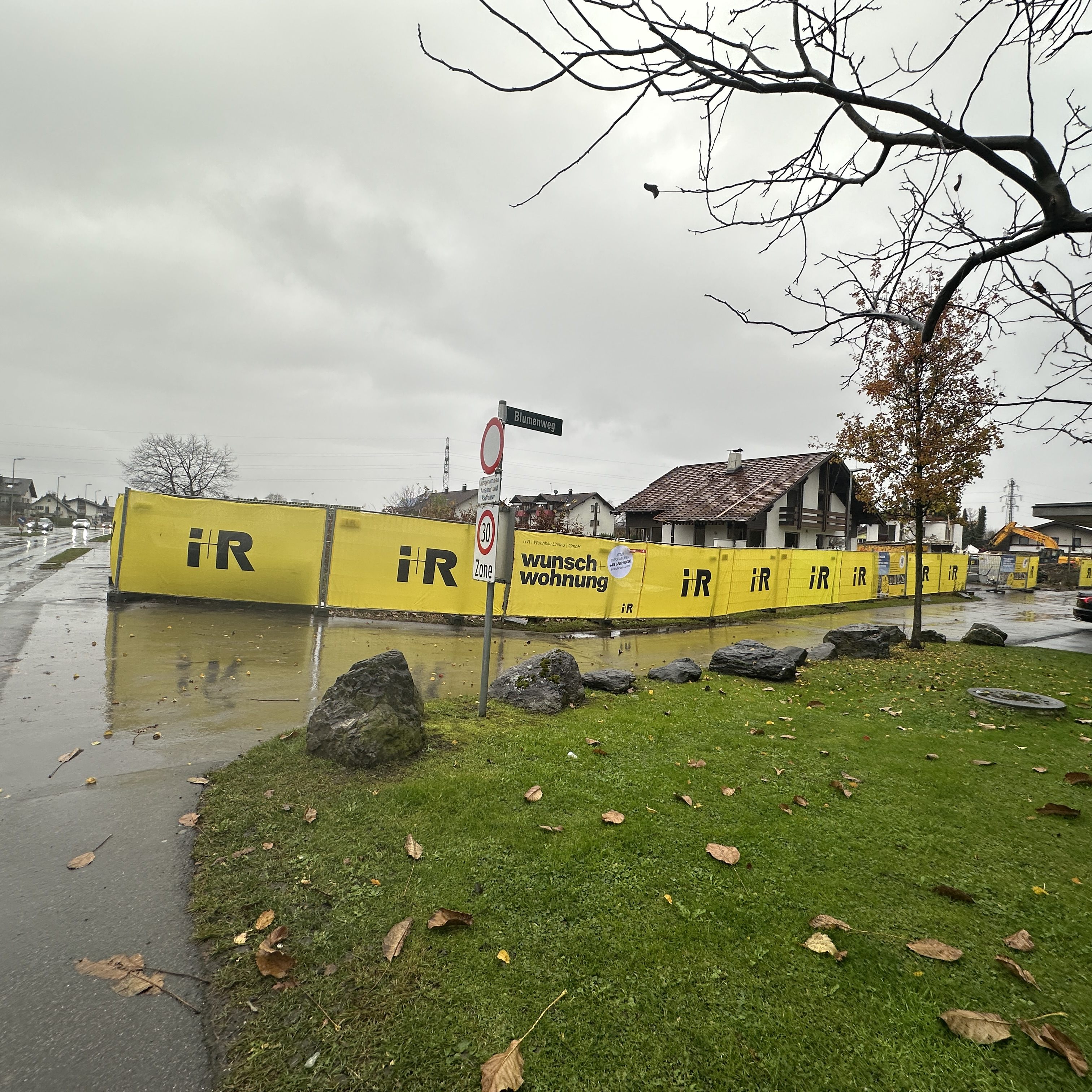 An der Harderstraße wurde eine Baustelle eingerichtet.
