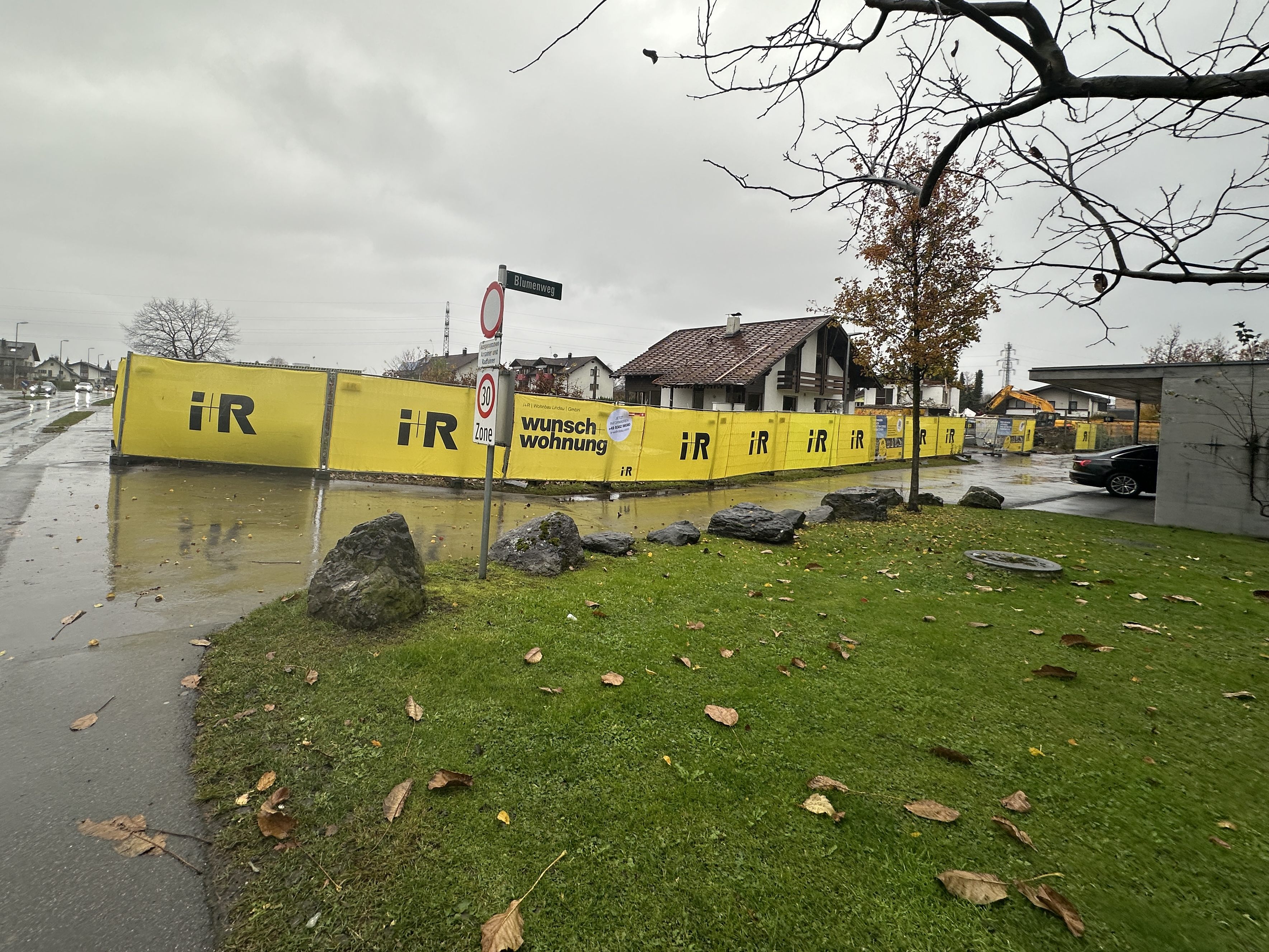 An der Harderstraße wurde eine Baustelle eingerichtet.