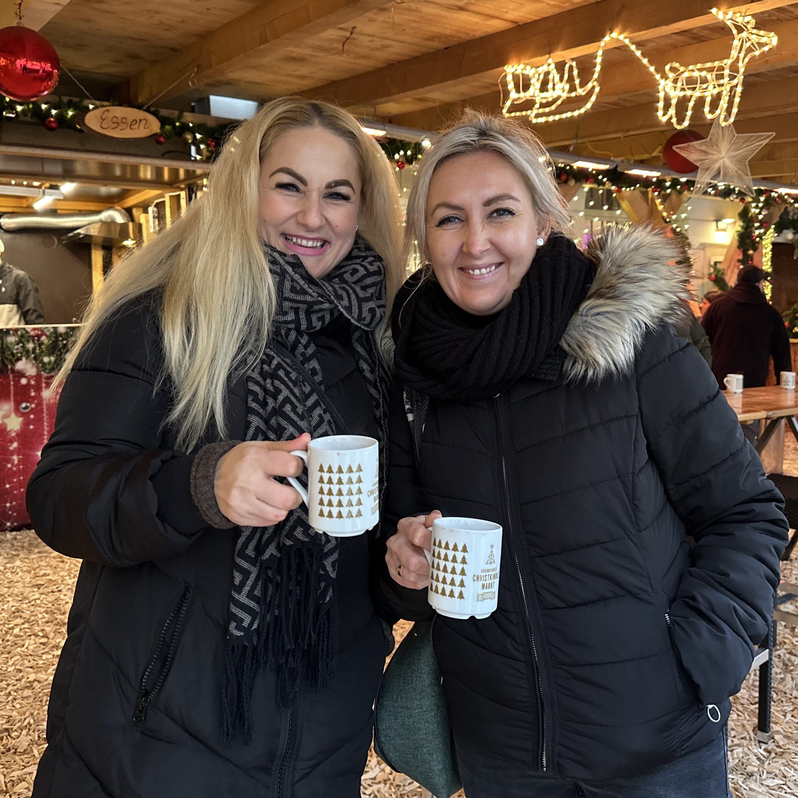 Adventstimmung in Dornbirn – Glühwein, Schnee und begeisterte Besucher