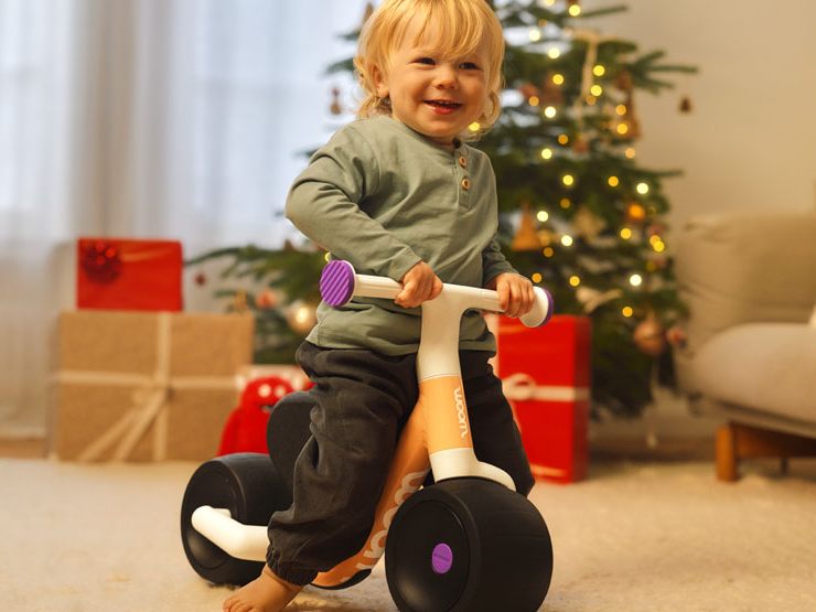 11-Dezember-Gewinnt-zwei-brandneue-woom-WOW-inklusive-Helm