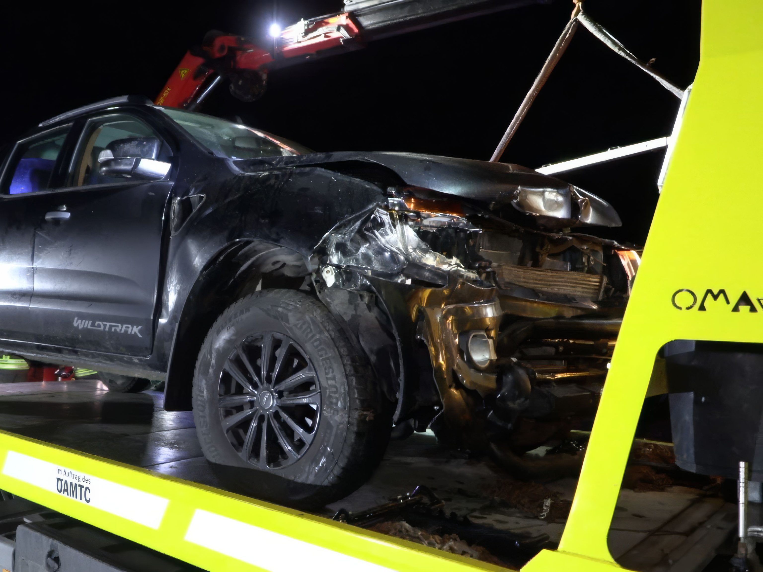 Frontalcrash-bei-Egg-Zwei-Fahrzeuge-kollidieren-auf-der-L26