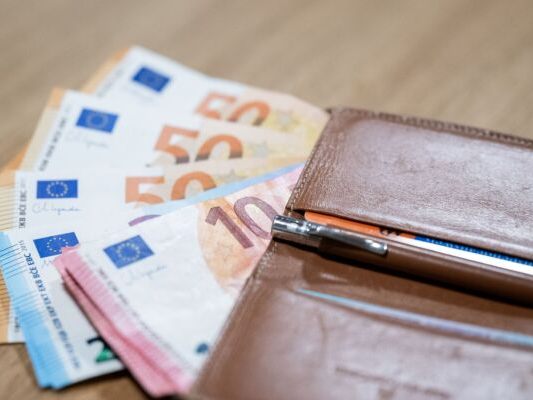 -sterreicher-spendeten-2024-ber-eine-milliarde-euro