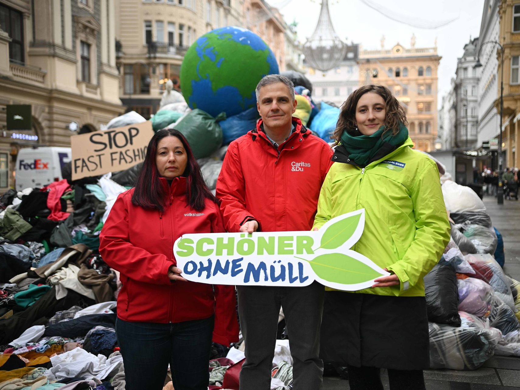 Black-Friday-Kritik-an-Folgen-f-r-Umwelt-und-Mensch-durch-Billigmode