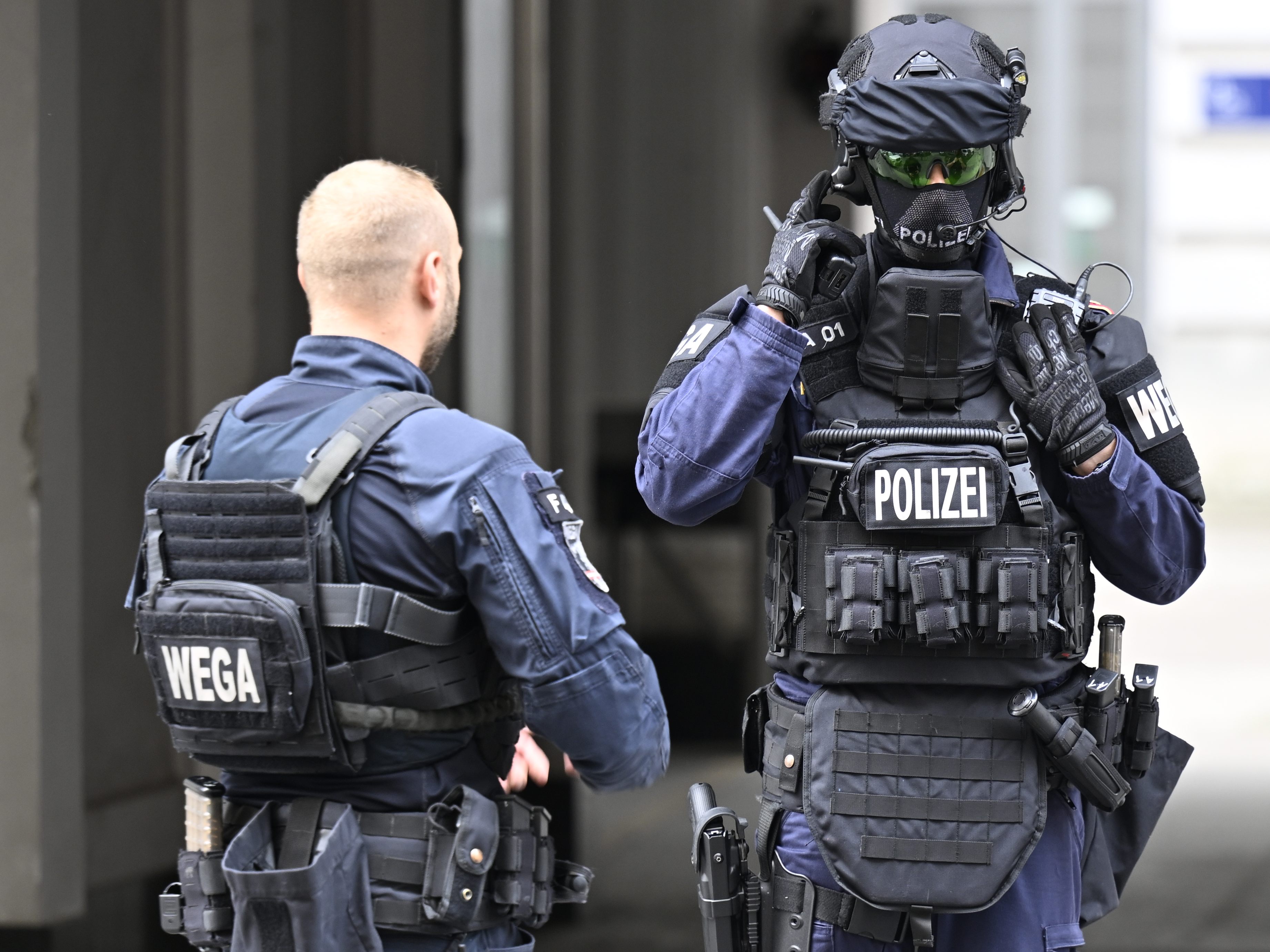 Vater-feuerte-aus-Fenster-WEGA-Einsatz-nach-Sch-ssen-in-Wien-Penzing