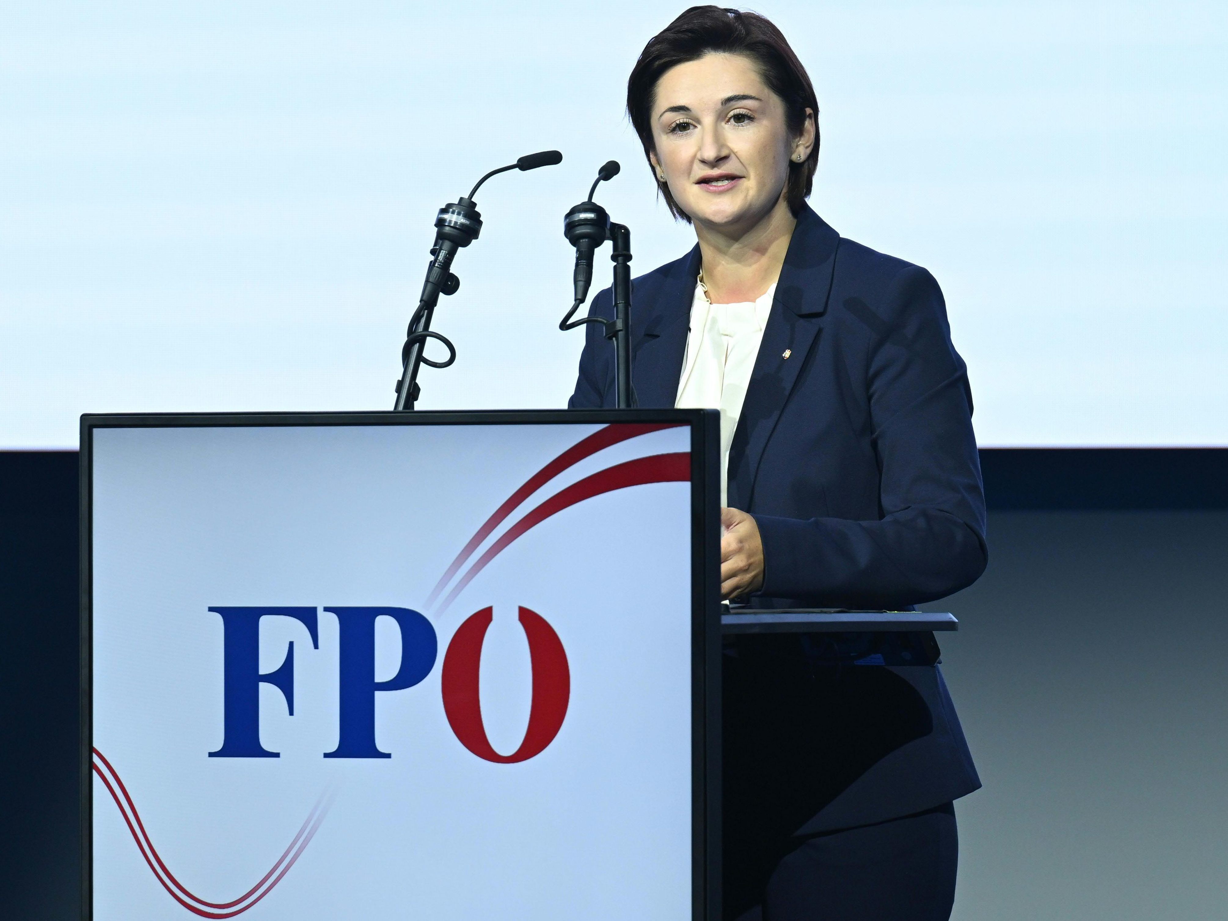 -quot-Politischer-Martini-quot-Tiroler-FP-mit-Polit-Rundumschlag