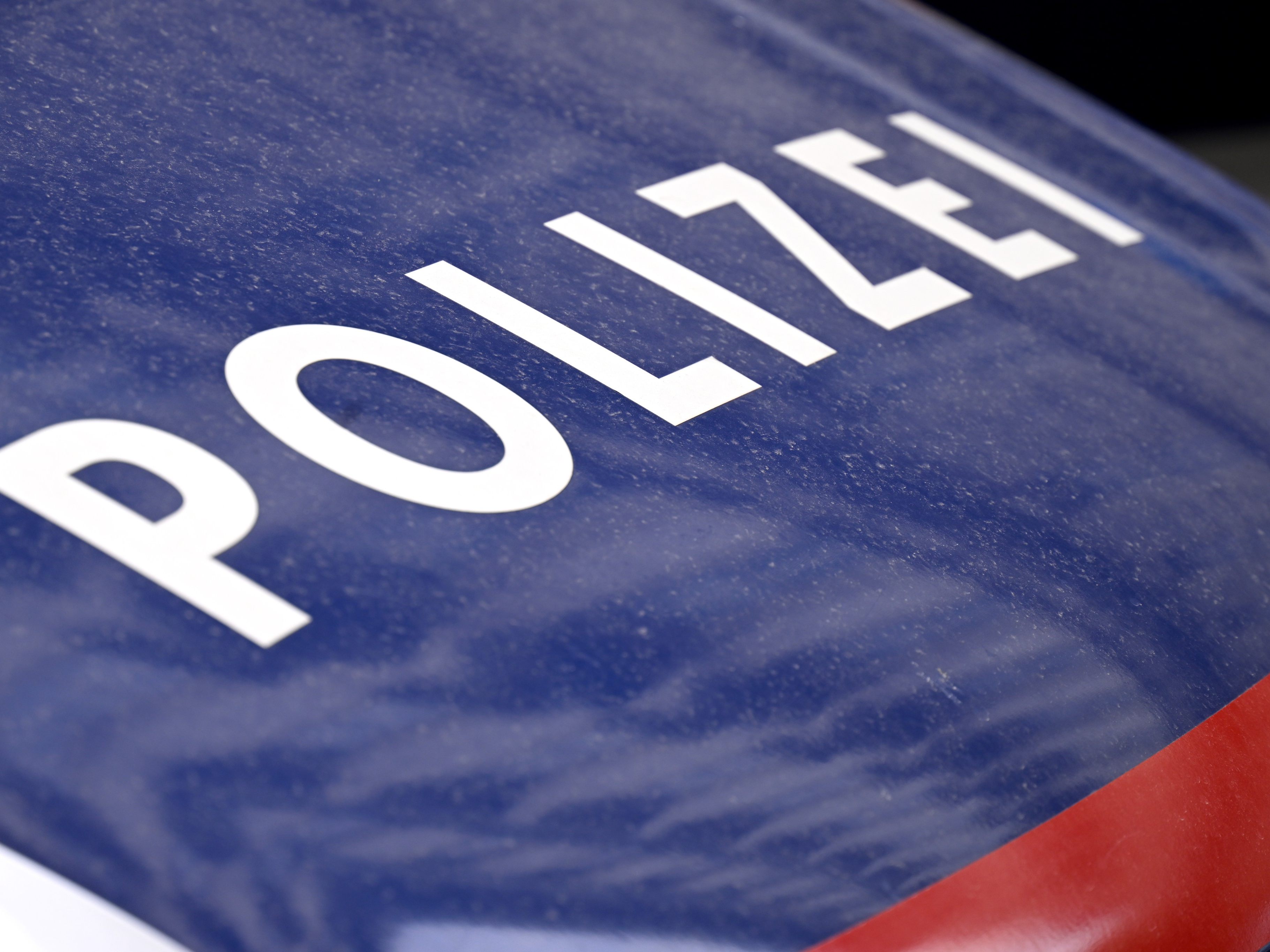 Die Polizei verhaftete den mutmaßlichen Betrüger.