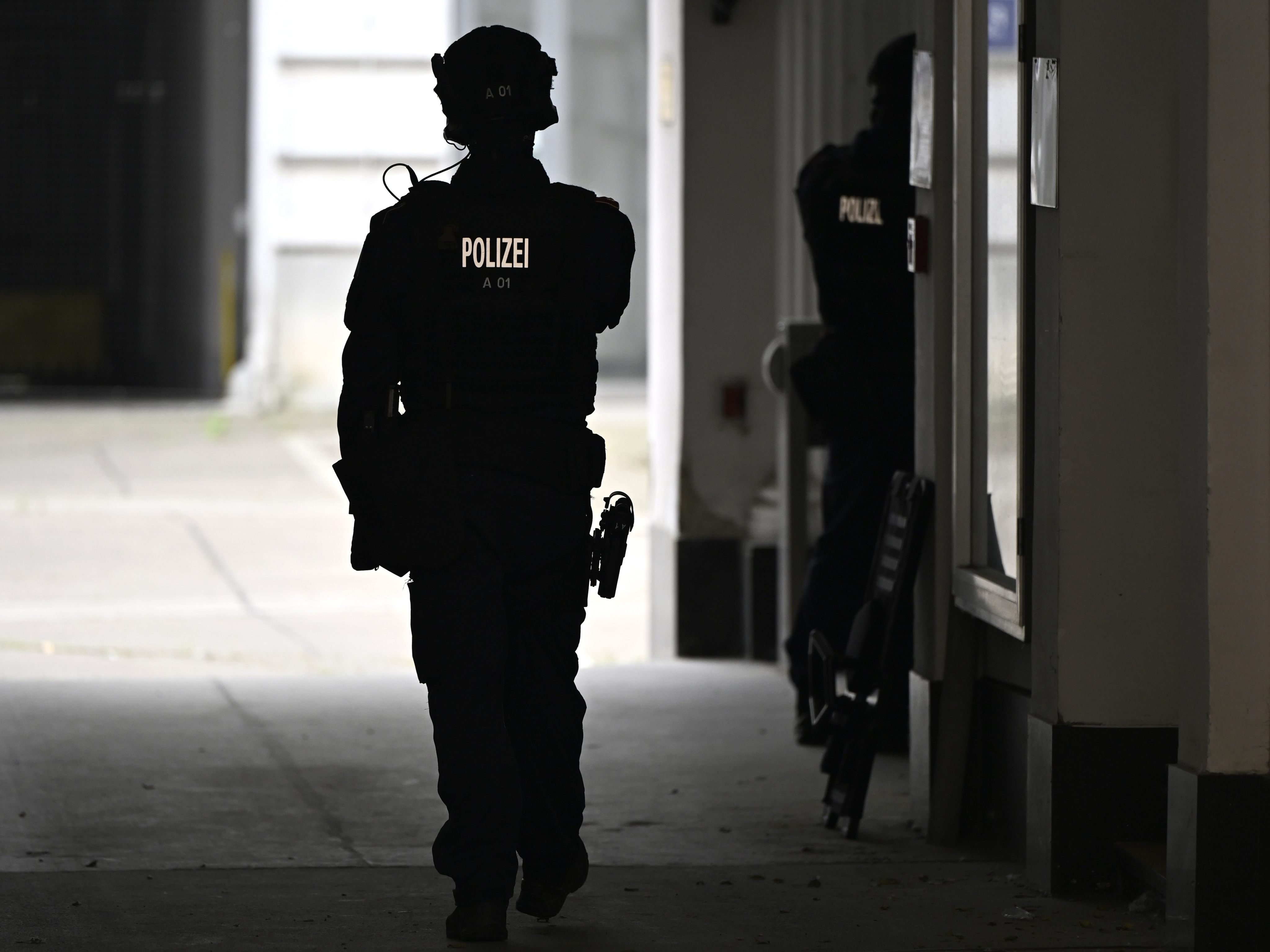 Mann-verletzte-WEGA-Beamten-in-Wien-Simmering