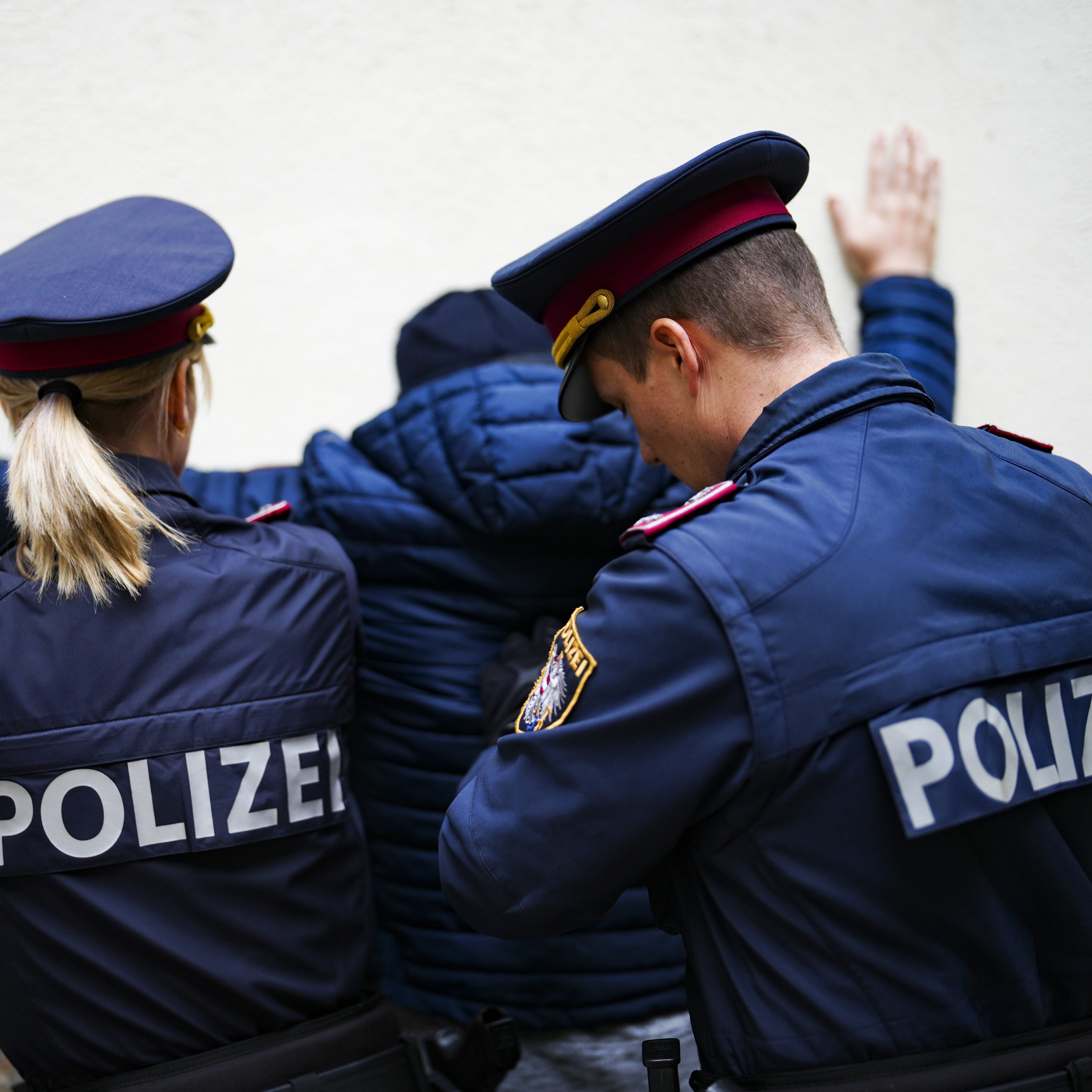 Für den 33-Jährigen klickten die Handschellen.