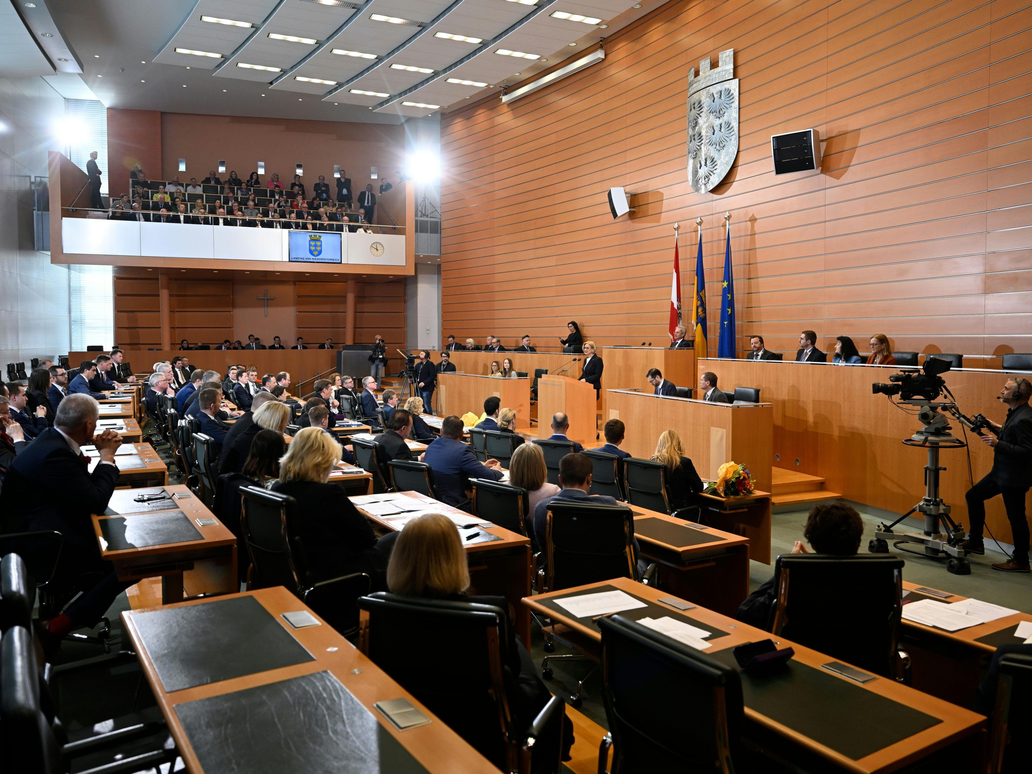 Nieder-sterreich-2026-mit-Nulllohnrunde-in-Politik