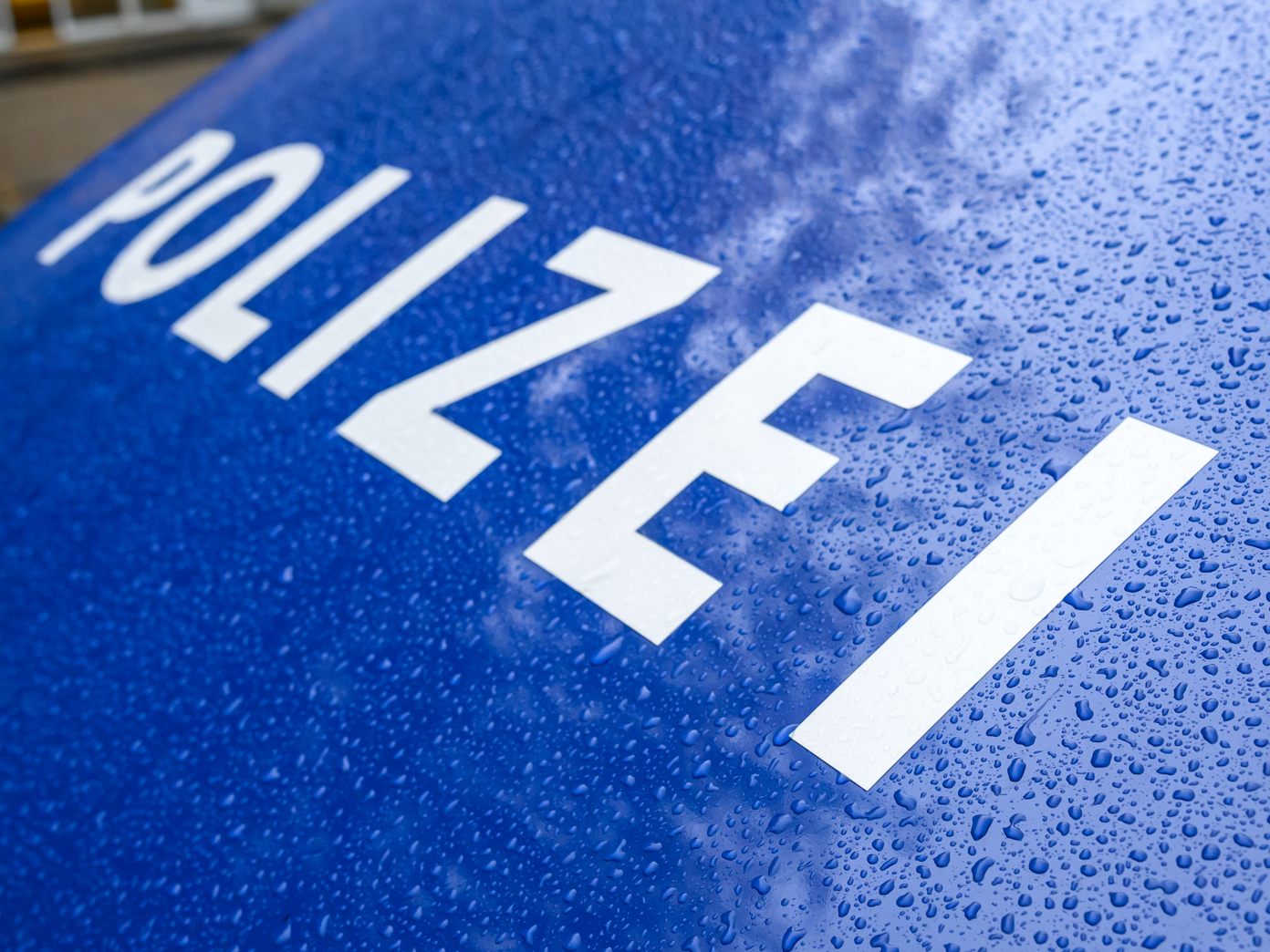 Fahndung-nach-berfall-auf-Gesch-ftslokal-in-Wien-Brigittenau