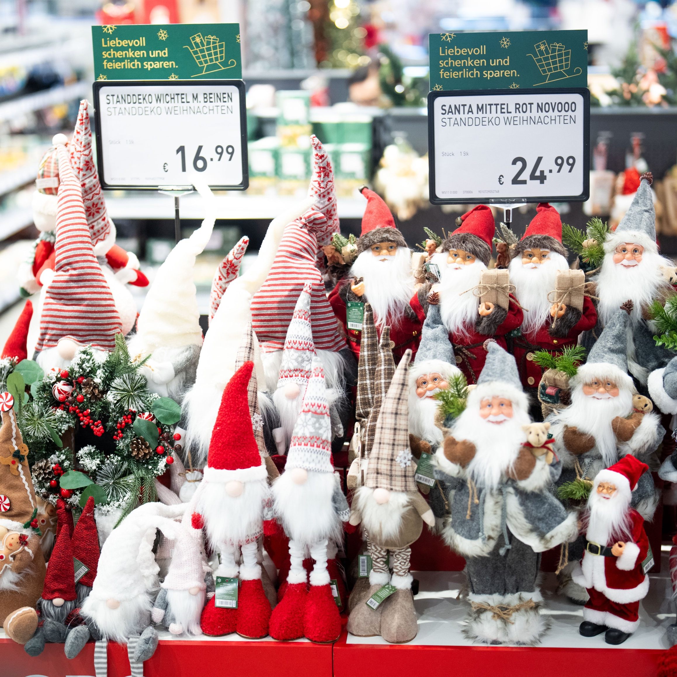 Handelsforscher rechnen mit leichtem Umsatzanstieg zu Weihnachten.