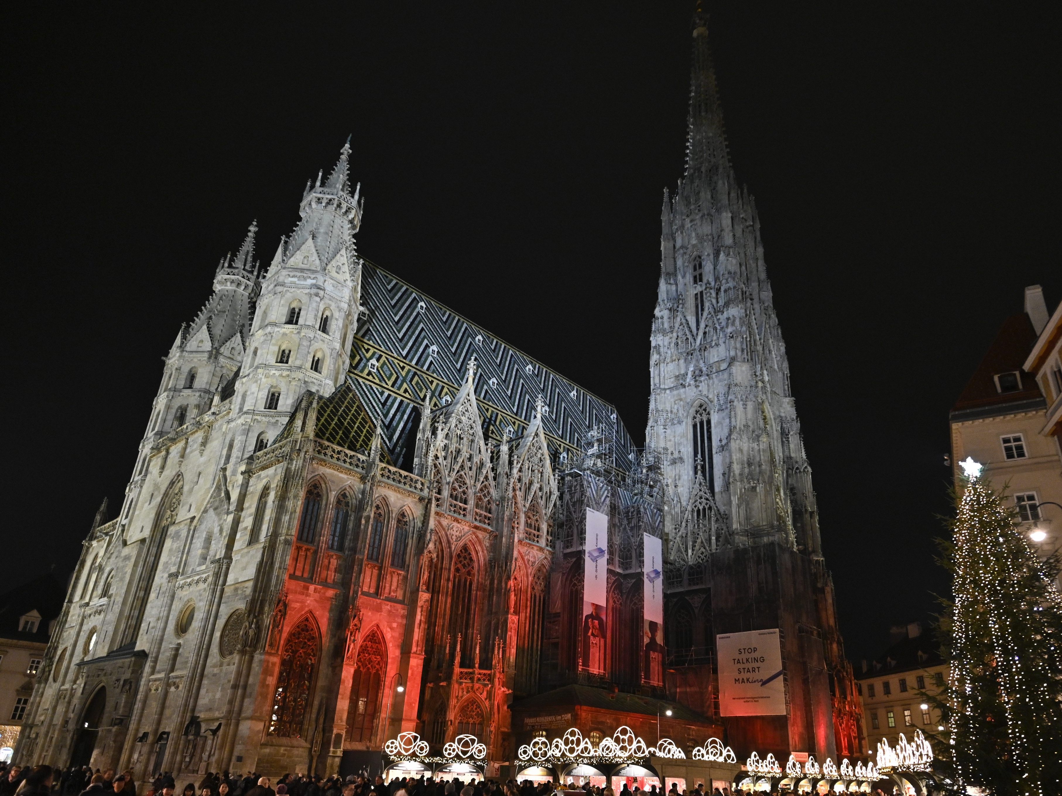 Auch der Stephansdom wird am Mittwoch wieder rot sein.