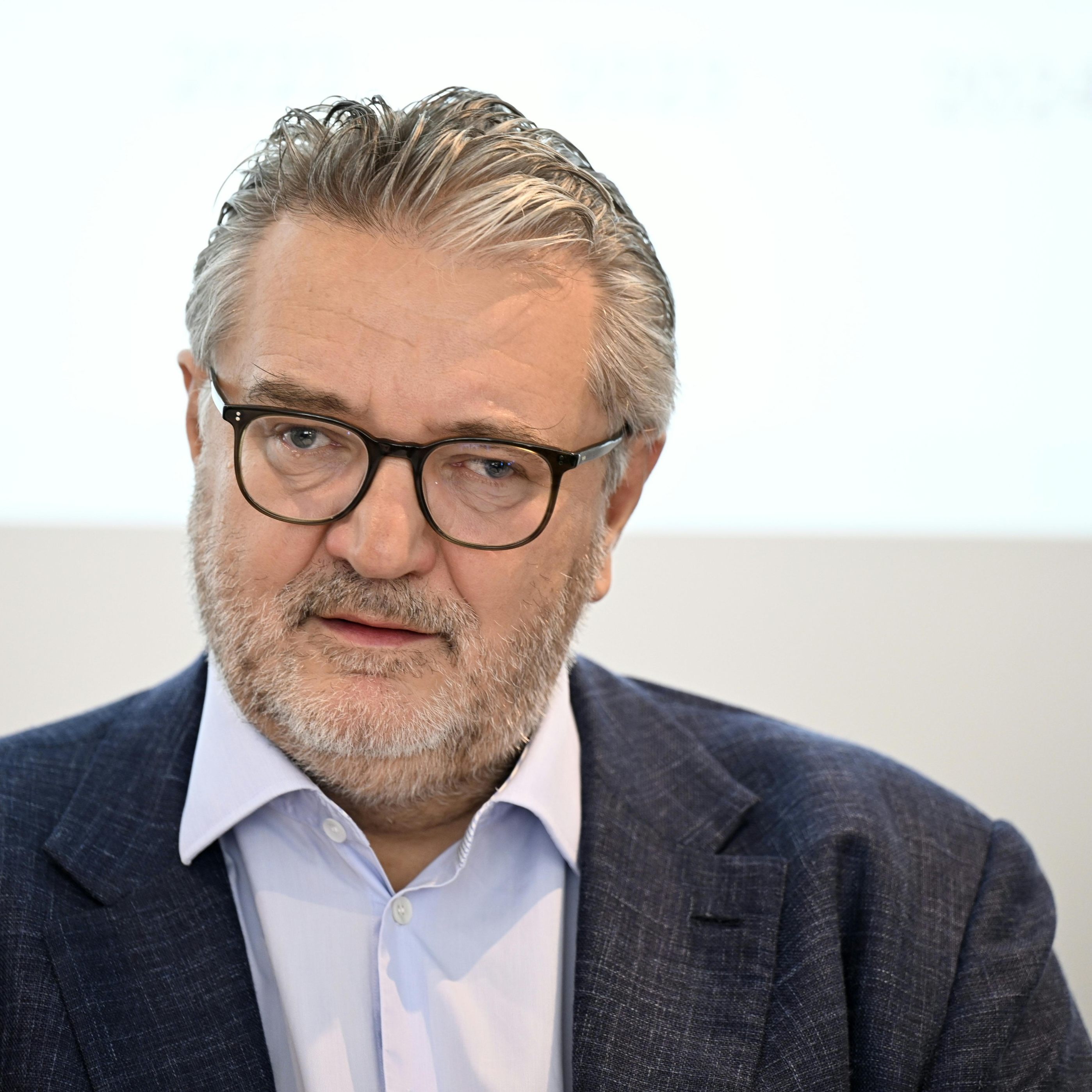 Der Gesundheitsstadtrat betonte, dass die gesamte Gesundheitsversorgung ambulanter werden solle.