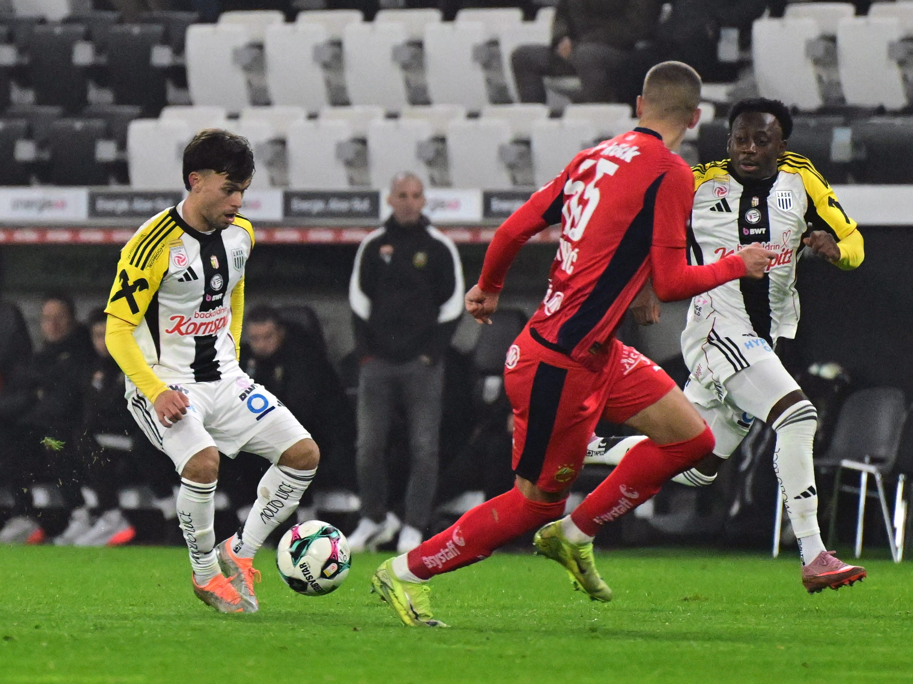 3-0-gegen-Rapid-LASK-bleibt-auf-Erfolgskurs