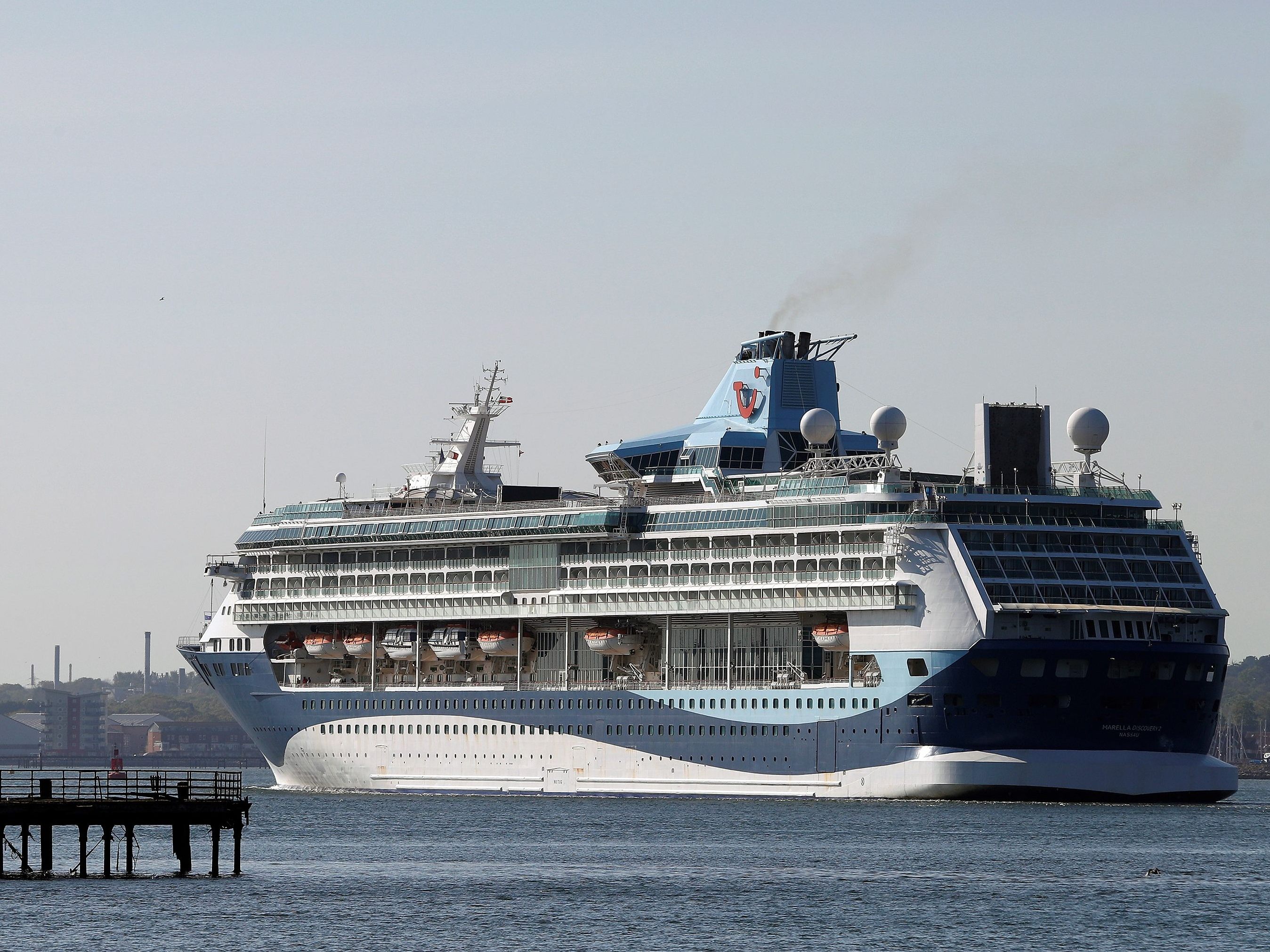 tourist-st-rzt-vor-teneriffa-von-kreuzfahrtschiff-suche-bislang-erfolglos