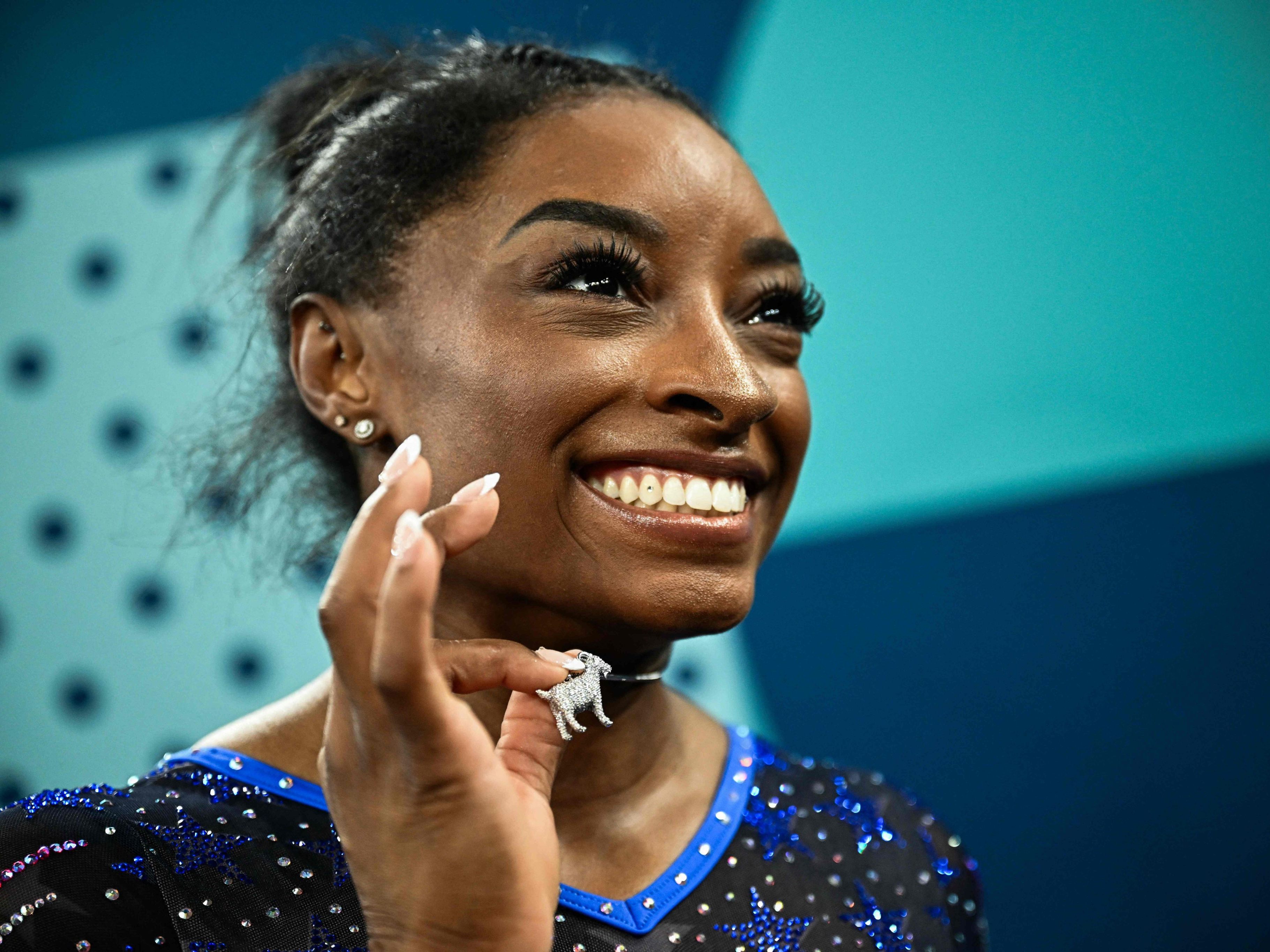 Siebenfache-Olympiasiegerin-Biles-verr-t-Details-ber-Brust-OP-quot-Das-tut-so-verdammt-weh-quot-