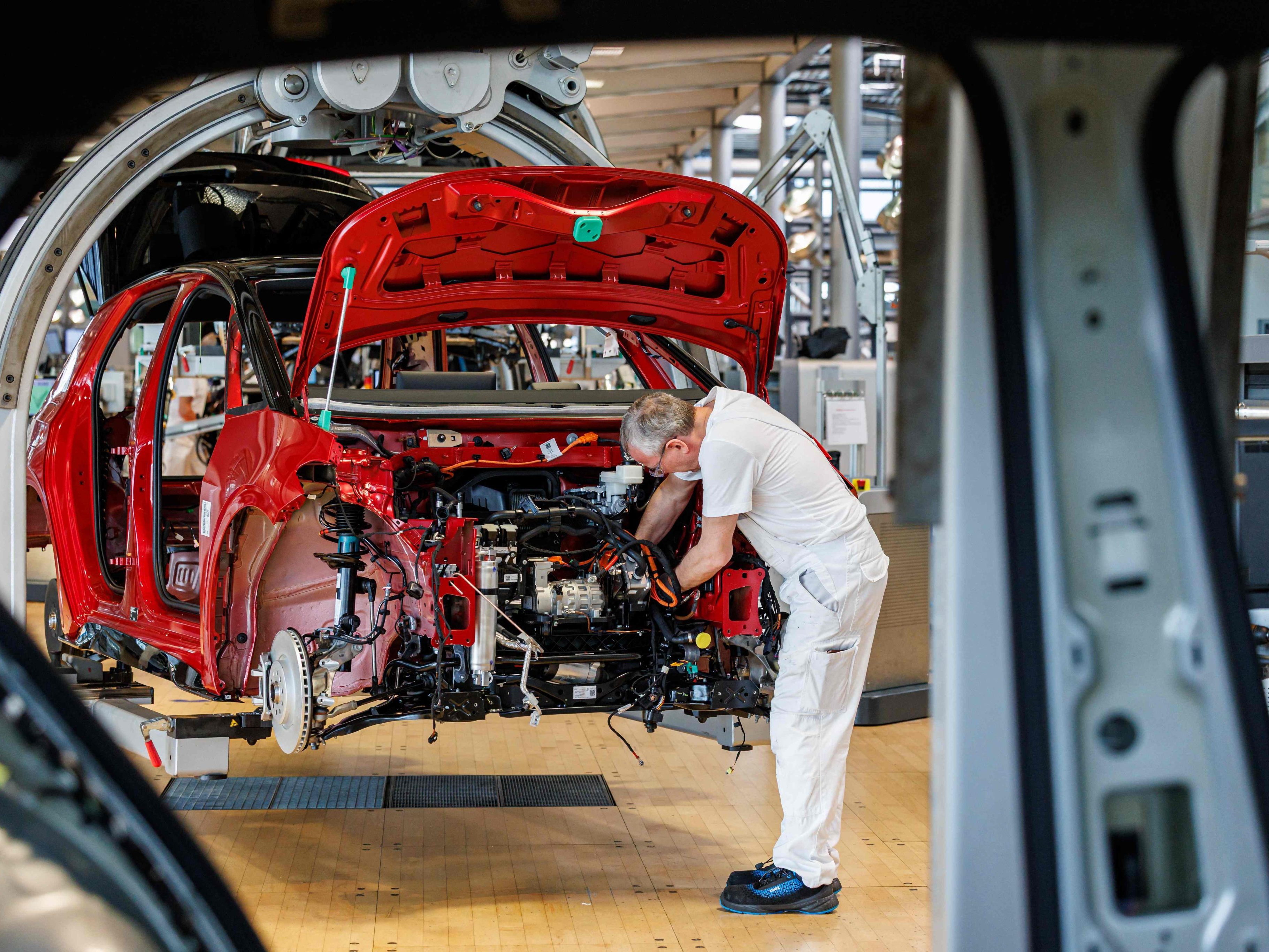 Was-hinter-Europas-Autokrise-steckt-und-warum-China-dabei-entscheidend-ist