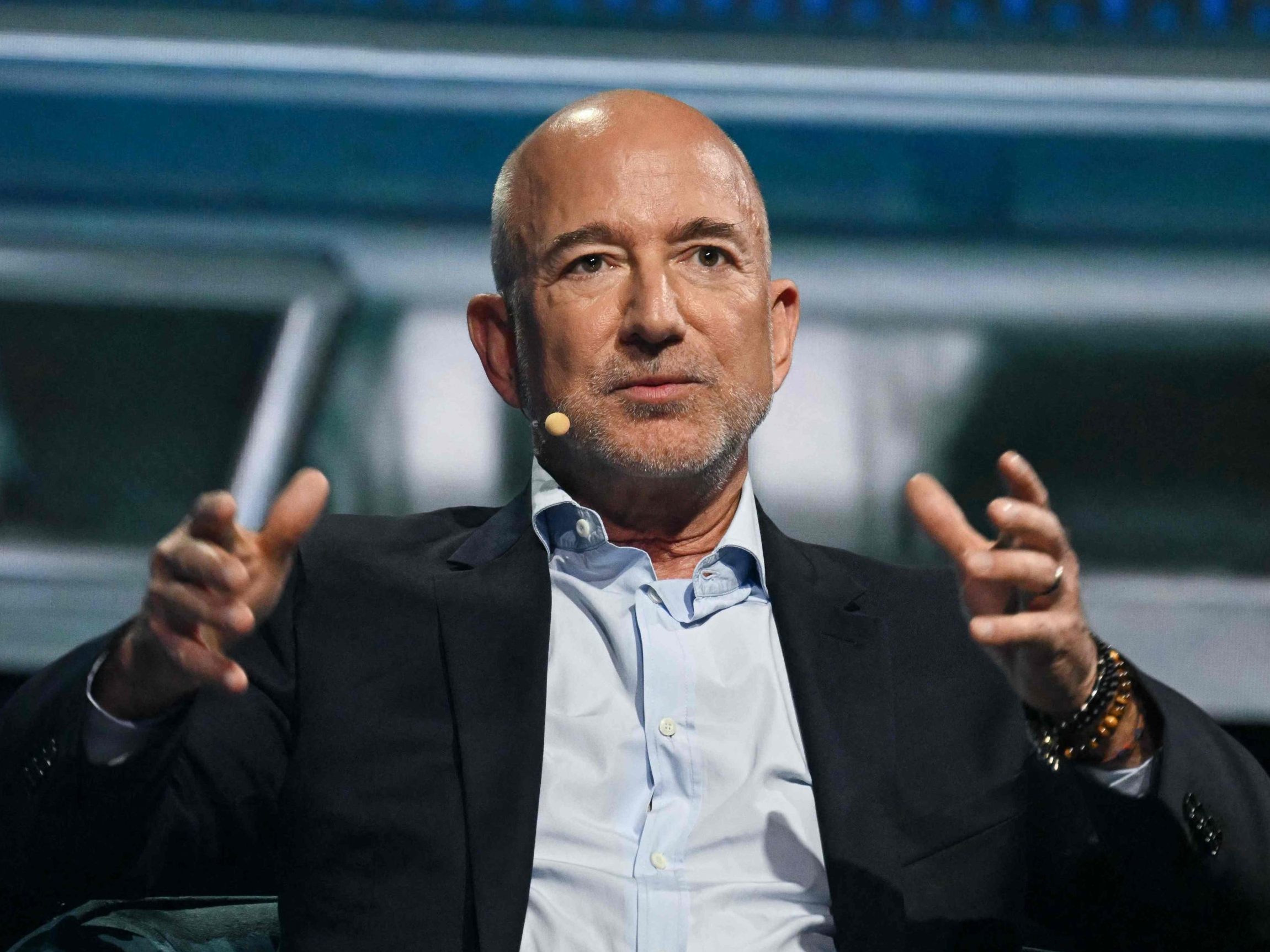 Jeff-Bezos-enth-llt-Diese-Jobs-sind-vor-K-nstlicher-Intelligenz-sicher