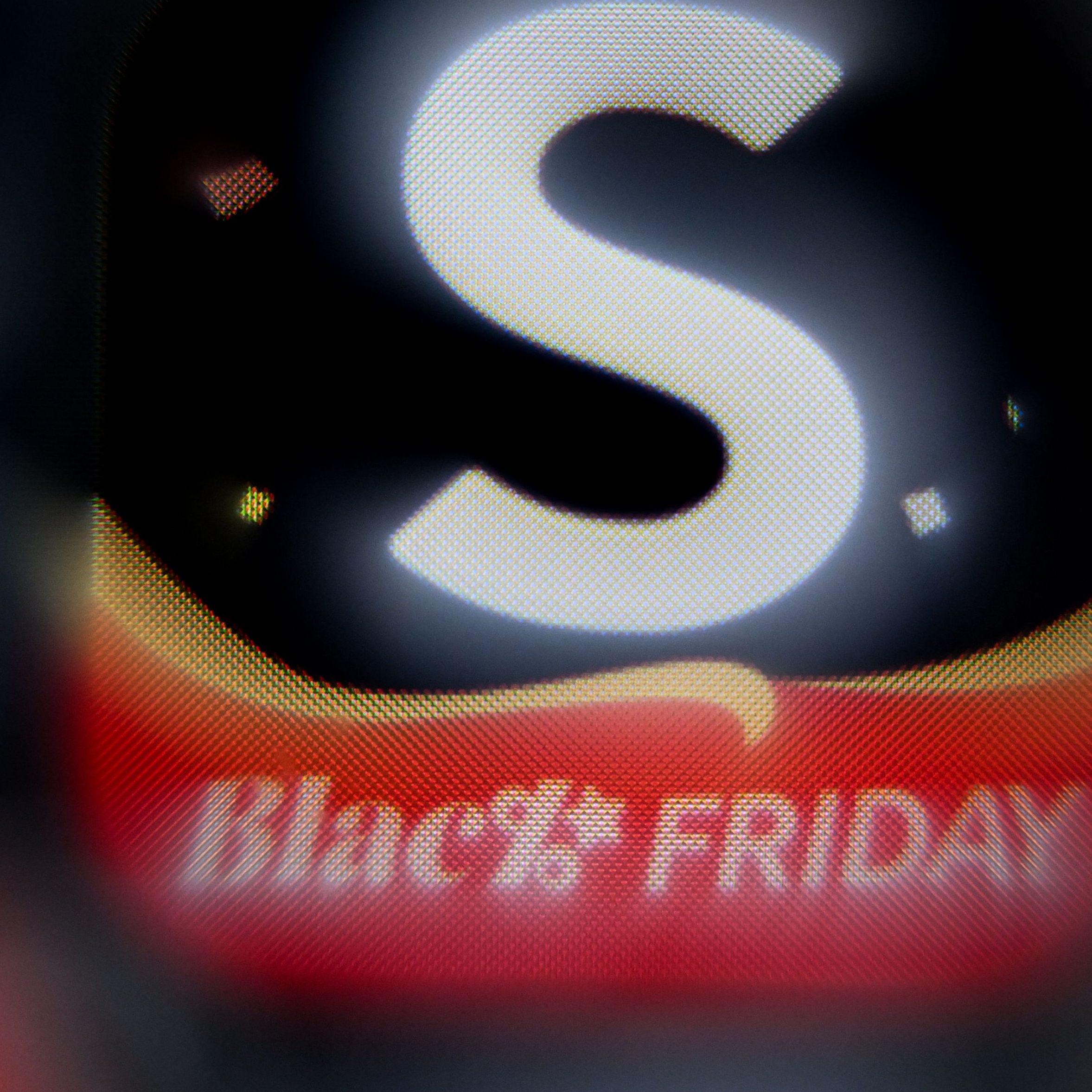 Die AK Vorarlberg warnt vor falschen Schnäppchen im November.