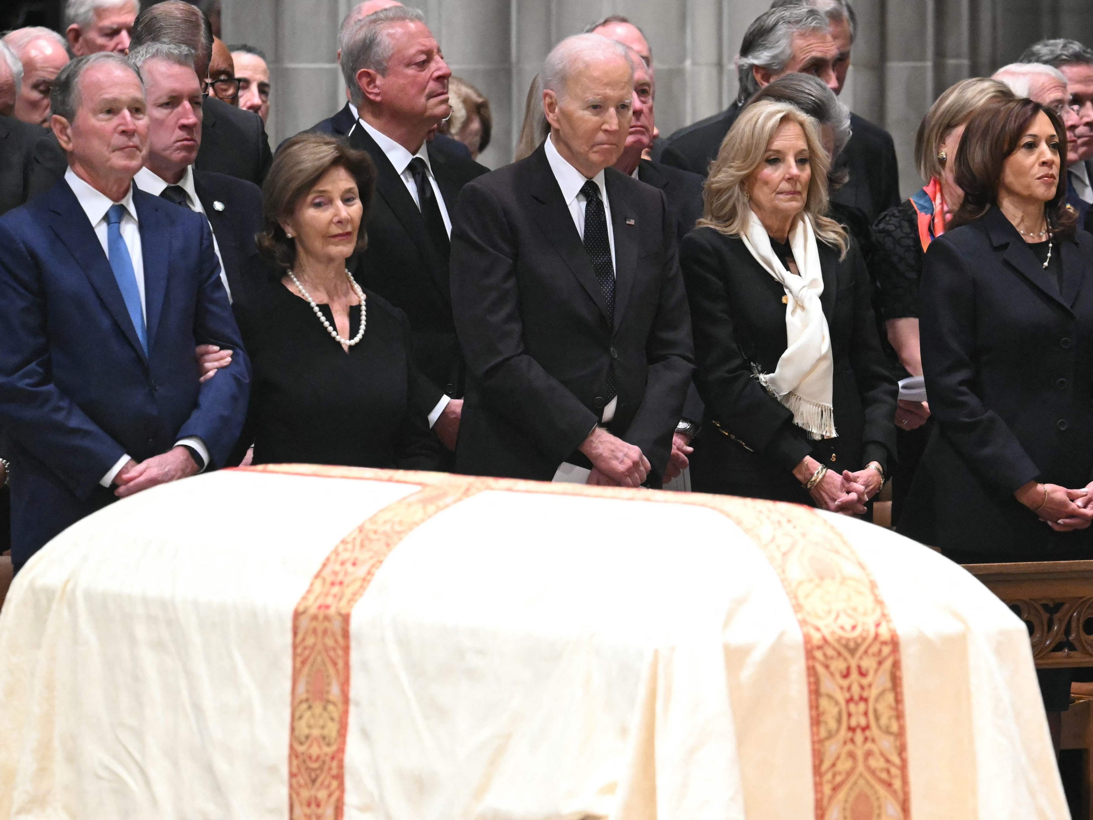 Republikaner-und-Demokraten-verabschieden-Dick-Cheney