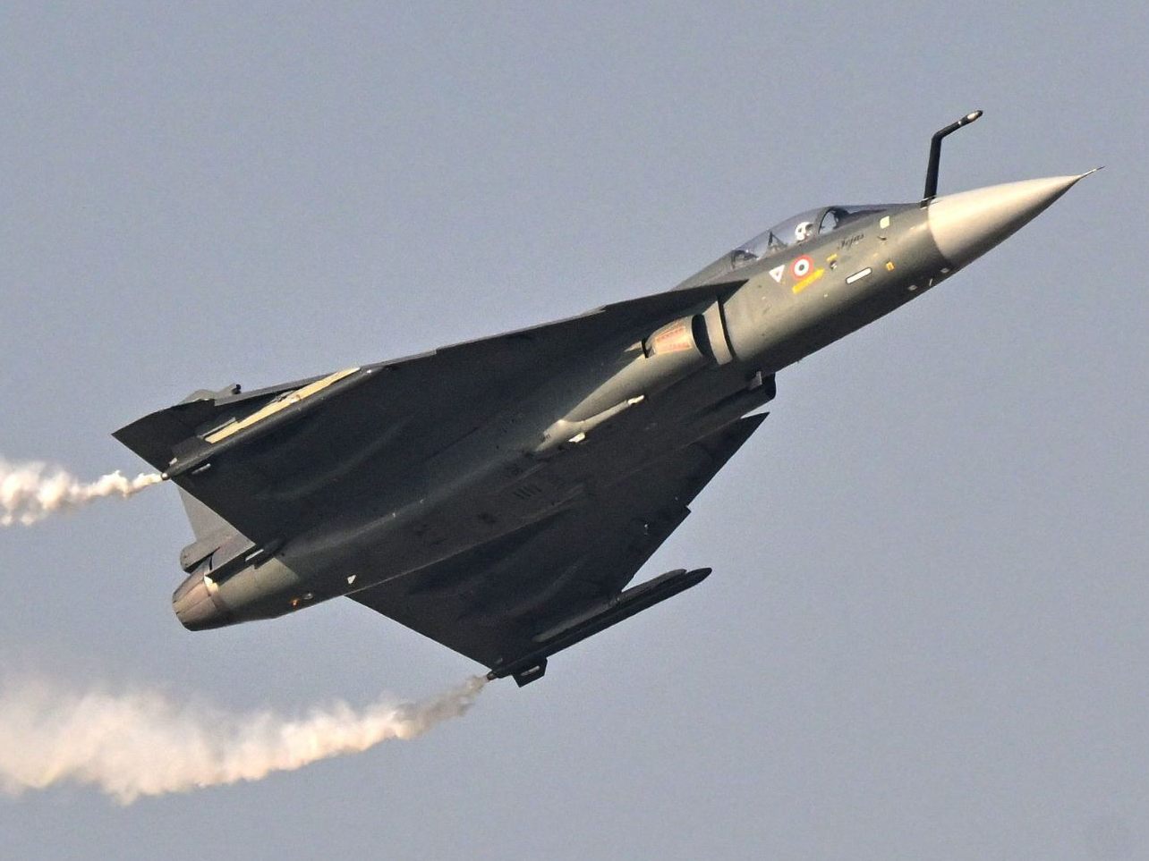 Kampfjet-zerschellt-bei-Flugschau