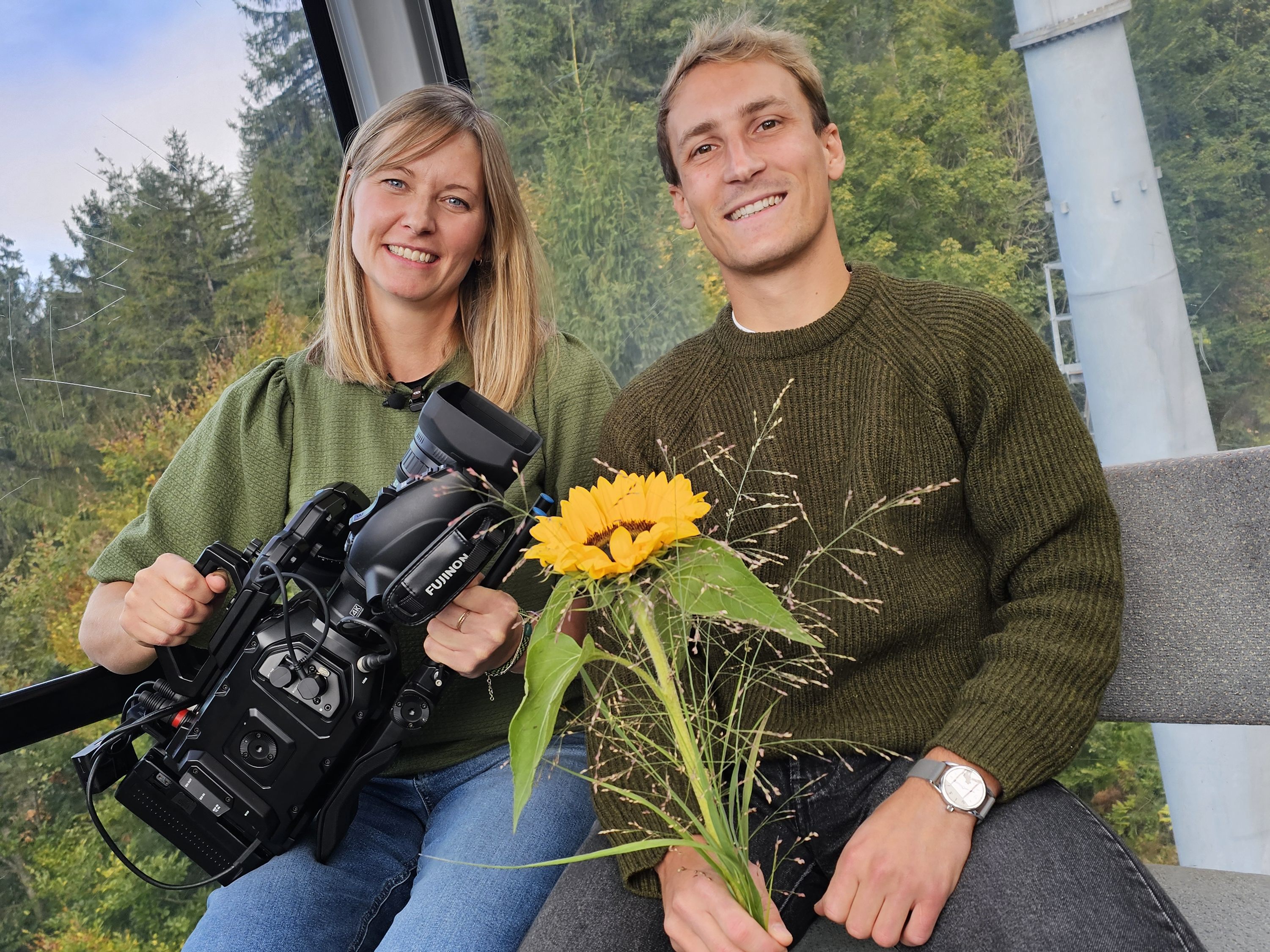 L-NDLE-TV-Us-dr-Gondl-mit-Barbara-B-r-und-Philip-Fr-wis