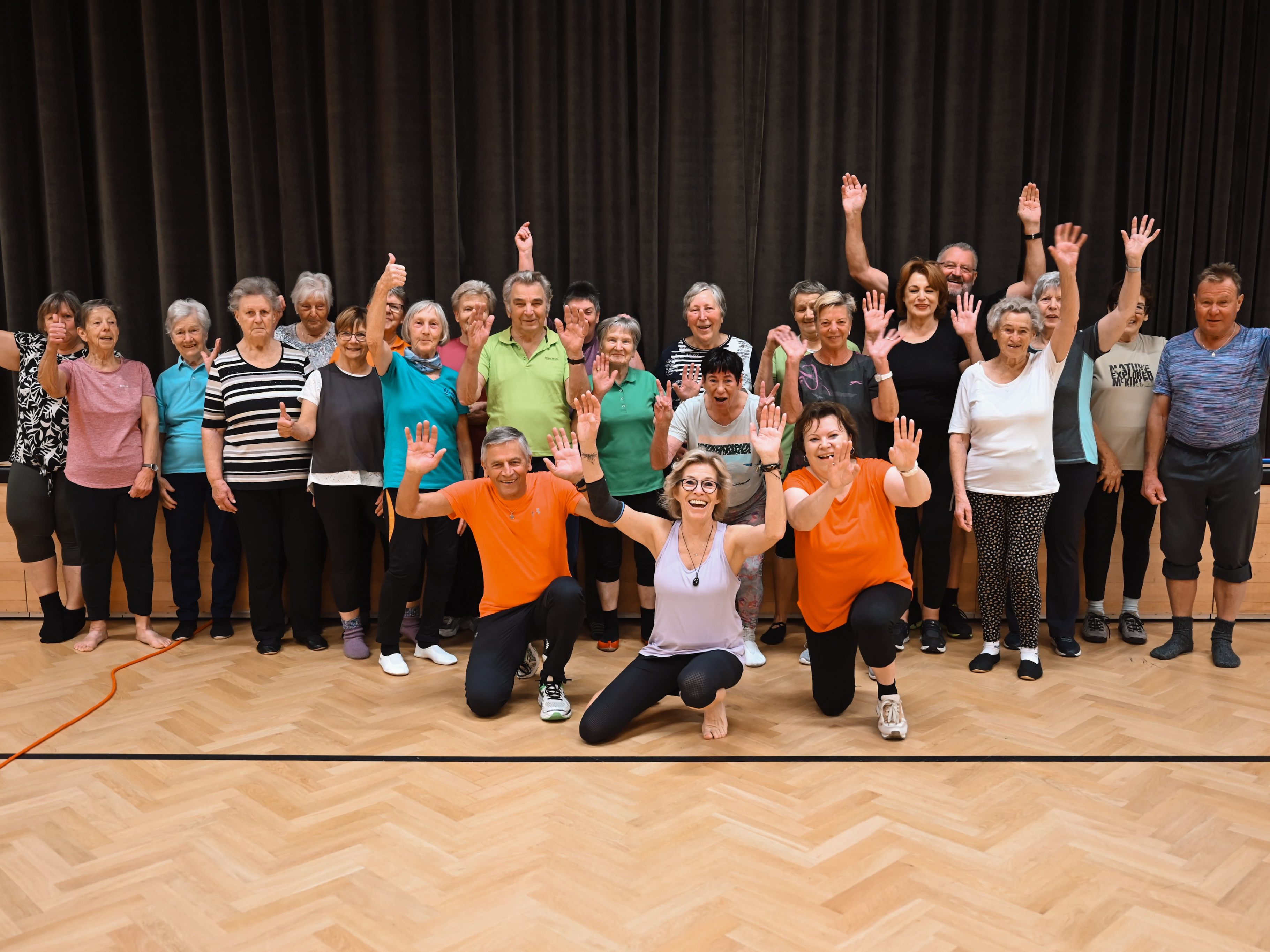 Herbstabschluss-quot-Bewegung-bis-ins-Alter-quot-des-Roten-Kreuz-Buch