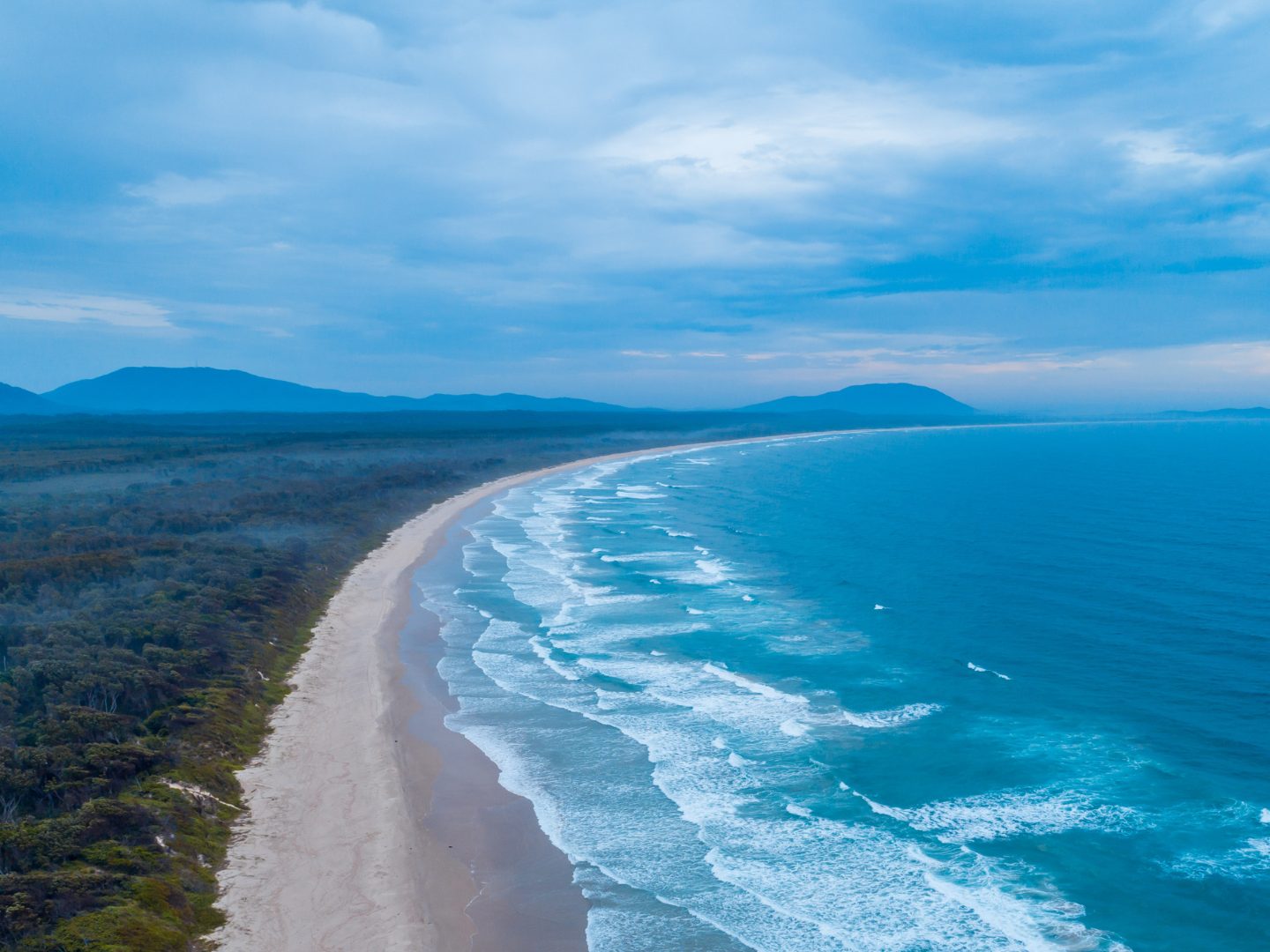 Crowdy Bay ist eine vor allem wegen ihrer Landschaft beliebte Gegend in Australien.
