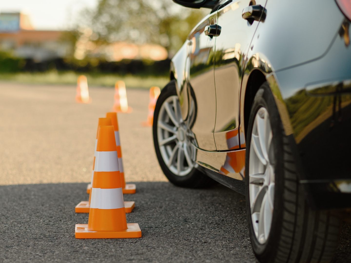 Die Theorieprüfung in Großbritannien besteht aus einem Fragetest und einer Videoanalyse zur Gefahrenwahrnehmung.