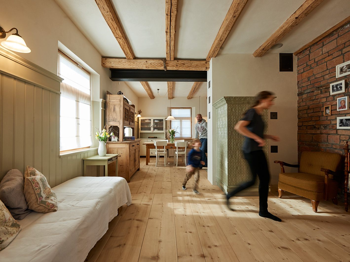 Haus_Peschl-Drexl_21.jpg: Familie Peschl-Drexler münzte das großelterliche Stickerhaus in ein gemütliches Zuhause mit modernem Komfort um.