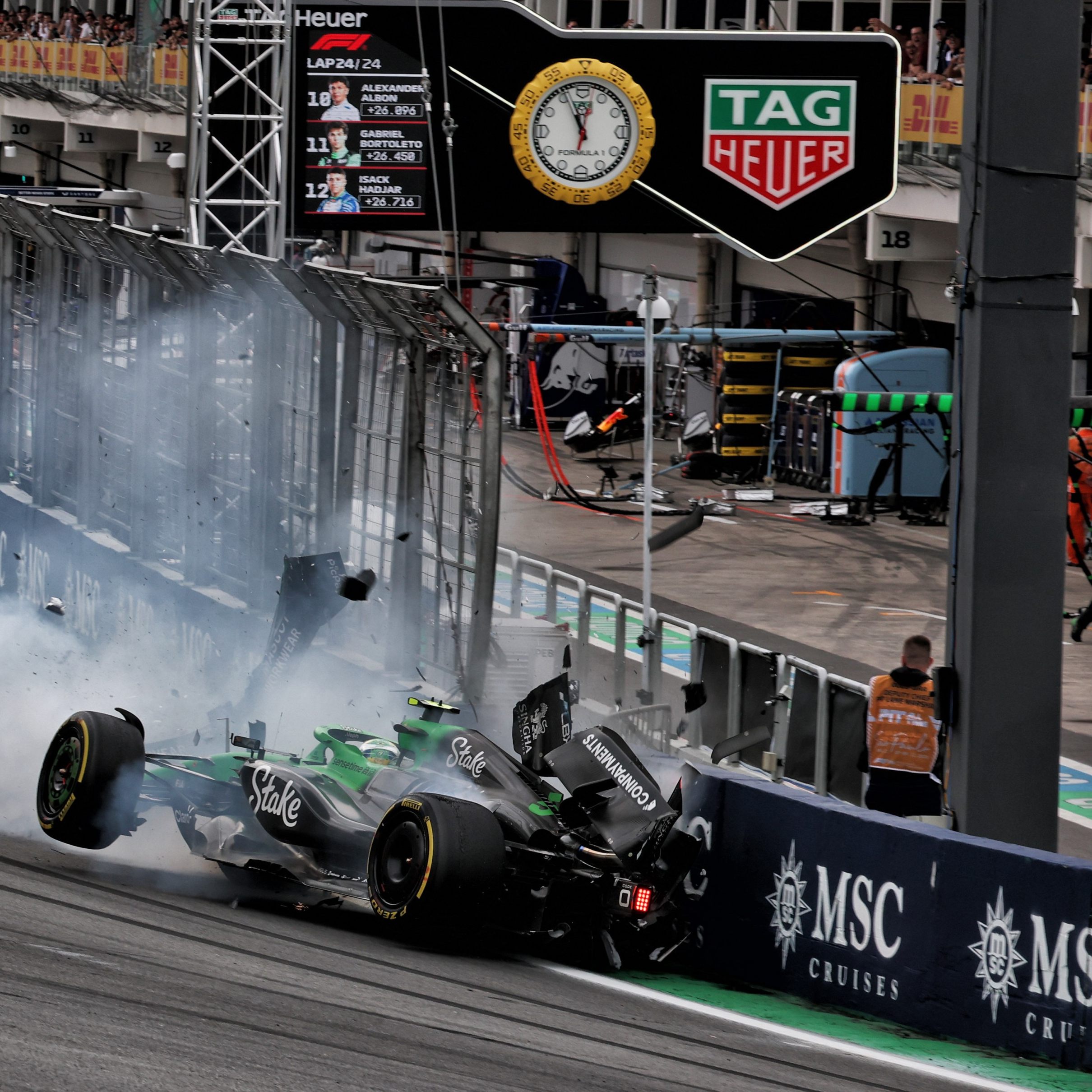 Sauber-Rookie Bortoleto übersteht Horror-Unfall in Brasilien.