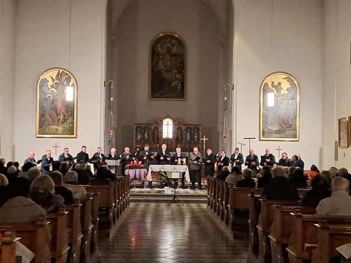 Benefizkonzert-des-Rotary-Club-Dornbirn-zugunsten-des-Franziskanerklosters-Dornbirn-und-Return-On-Youth-