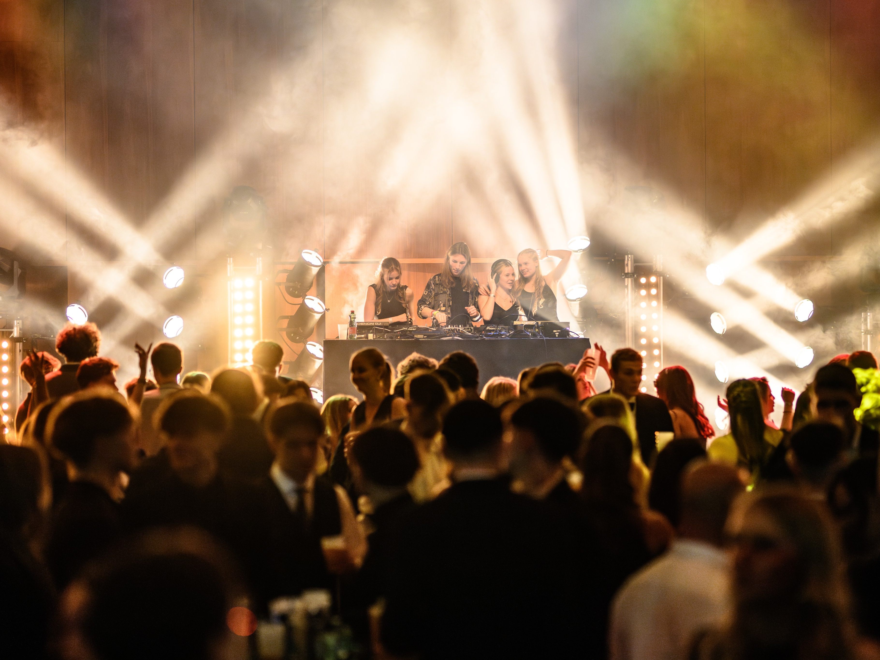 Live-vom-Lehrlingsball-2025