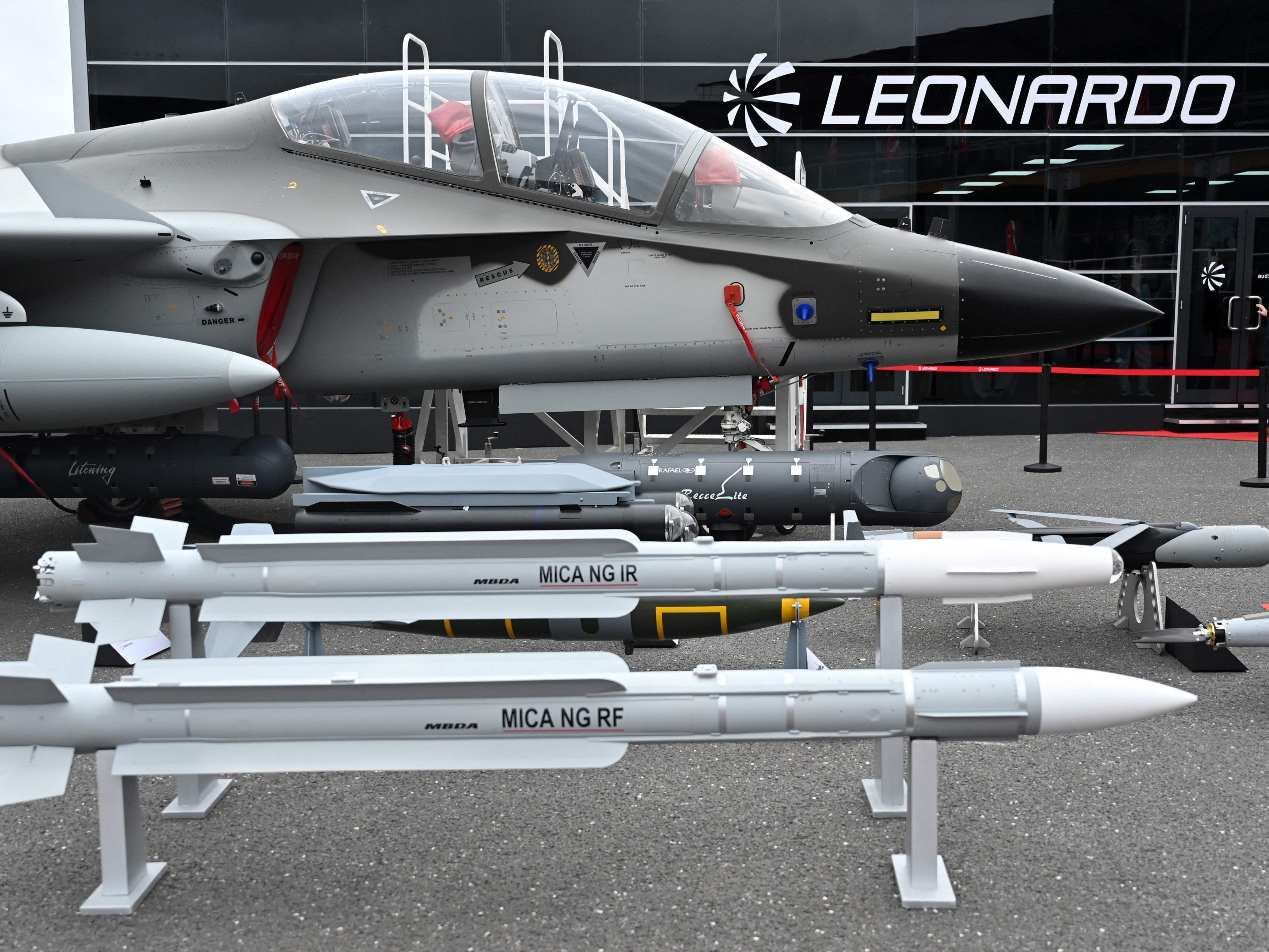 Österreich fixierte Ankauf von zwölf Leonardo-Jets M-346-FA.