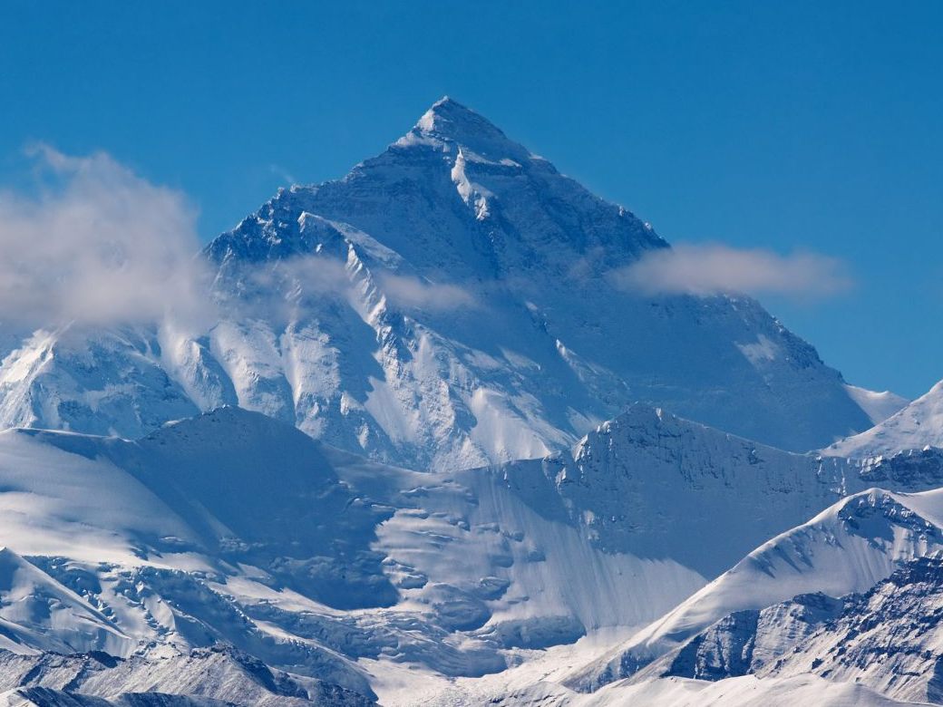 Der Mount Everest ist der höchste Gipfel der Welt