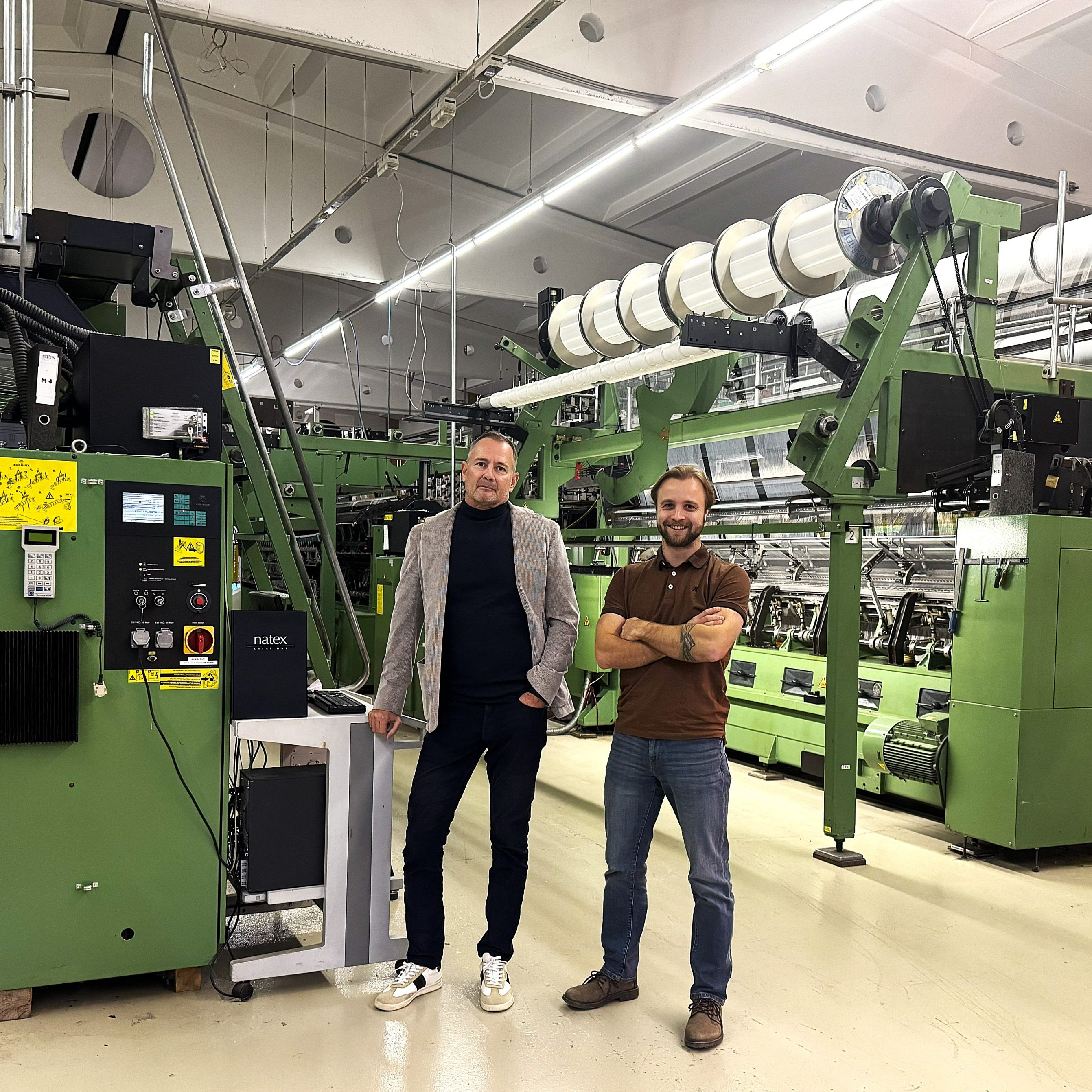 Jörg Nachbaur und sein Sohn Daniel Nachbaur in der Produktion von Natex.