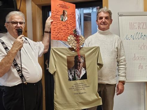 Schrunser PVÖ-Mitglieder würdigen ihren Langzeit-Obmann Stefan Juen