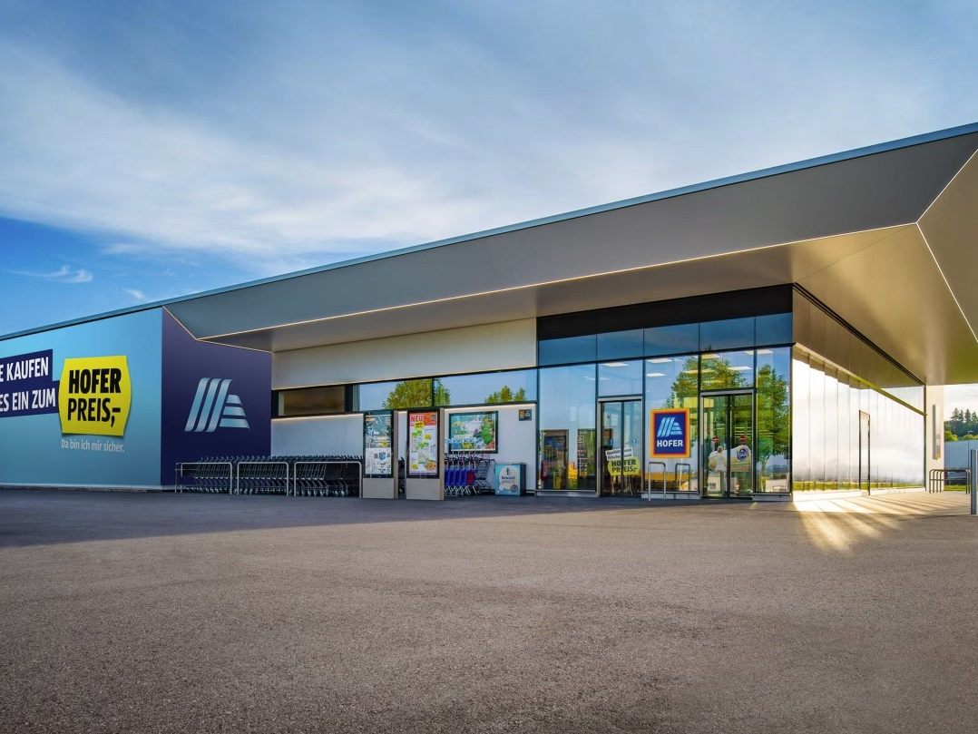 HOFER verkürzt zu Weihnachten und Silvester die Öffnungszeiten.
