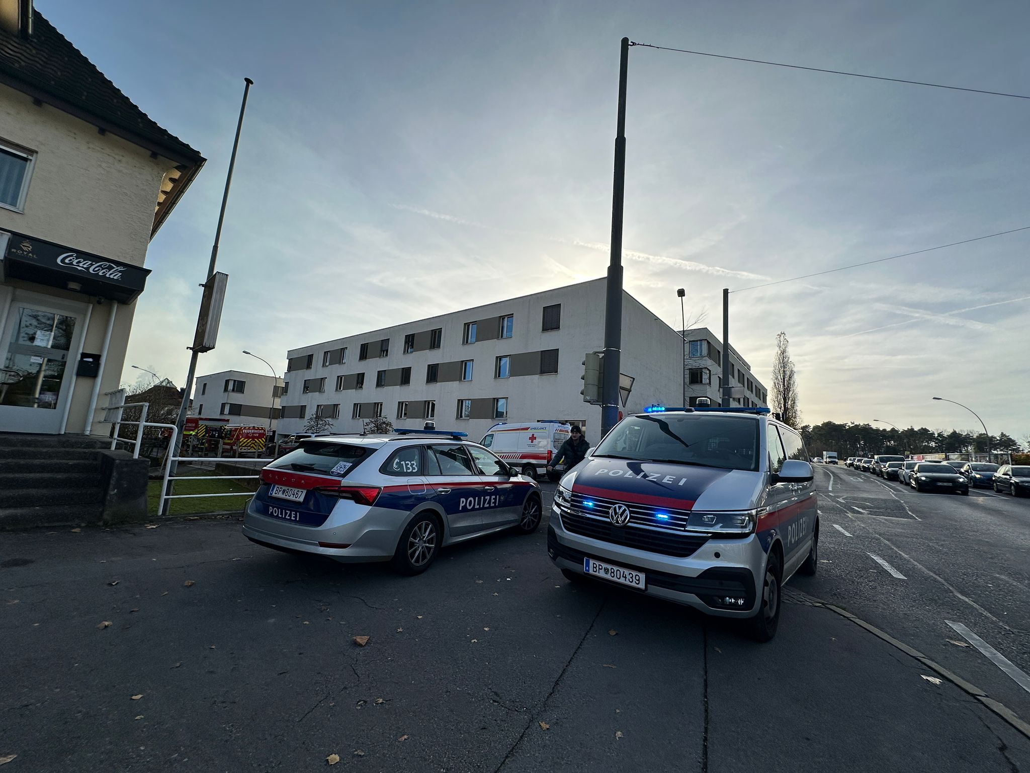 Auch Einsatzkräfte der Polizei waren vor Ort.