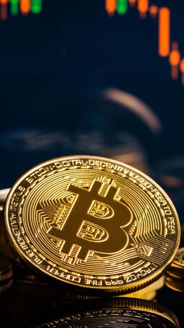 Bitcoin fällt unter 90.000 Dollar – und reißt den gesamten Kryptomarkt mit.