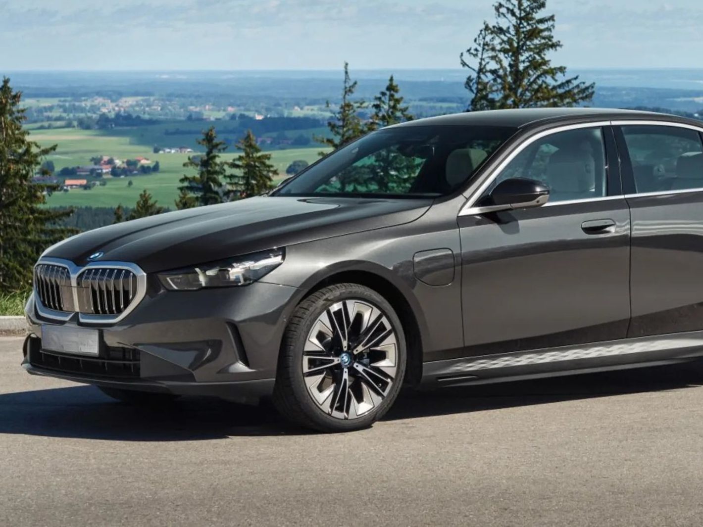 So-viel-fahren-Vorarlbergs-Regierungsmitglieder-mit-ihren-Dienstautos