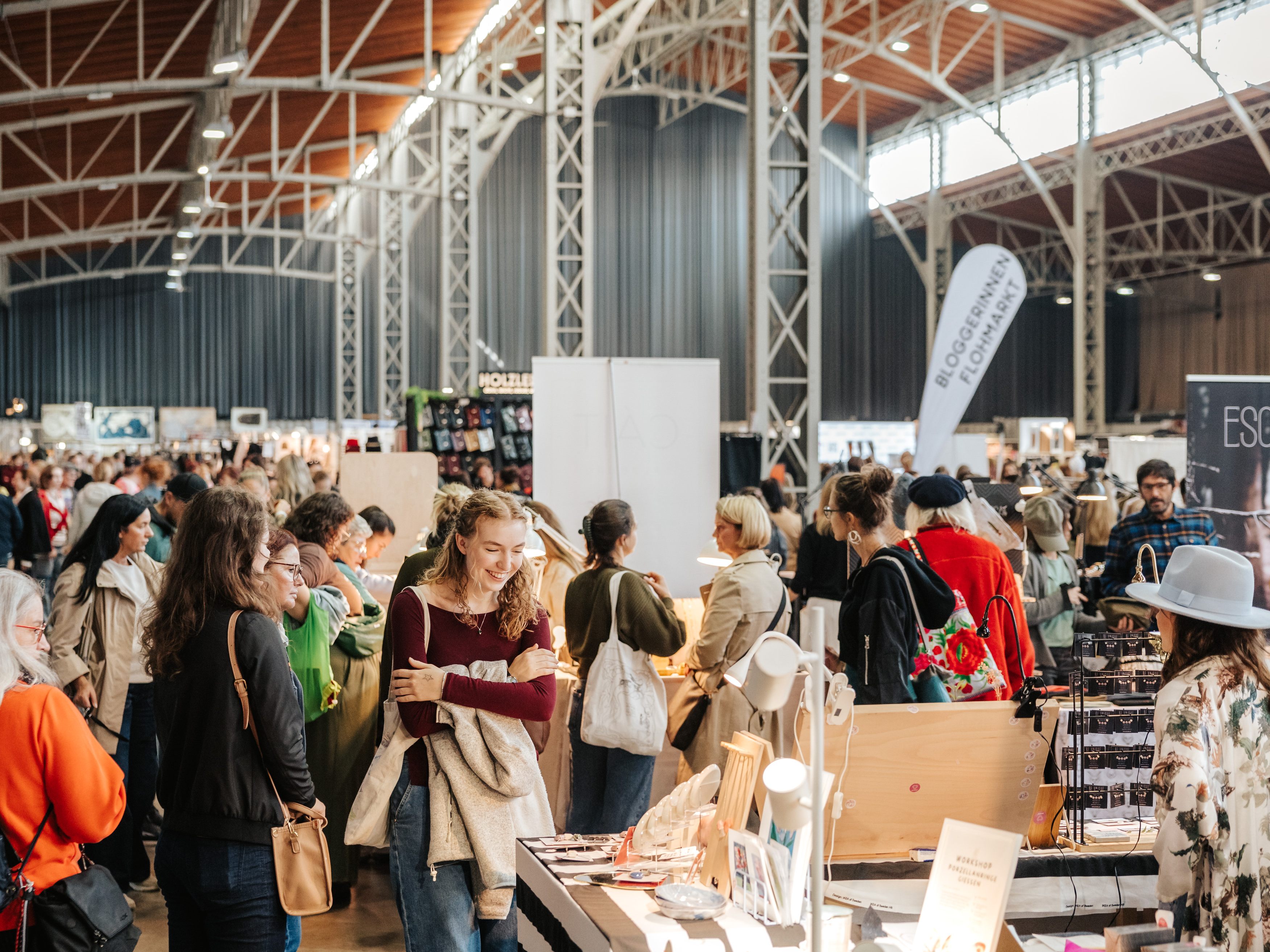 Design-trifft-Kulinarik-Das-bietet-der-Edelstoff-XMAS-Markt-in-Wien