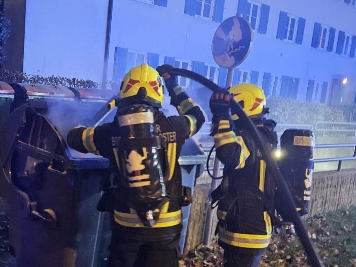 Sechs Containerbrände in kurzer Zeit. Geht die Polizei von einem Zusammenhang aus?