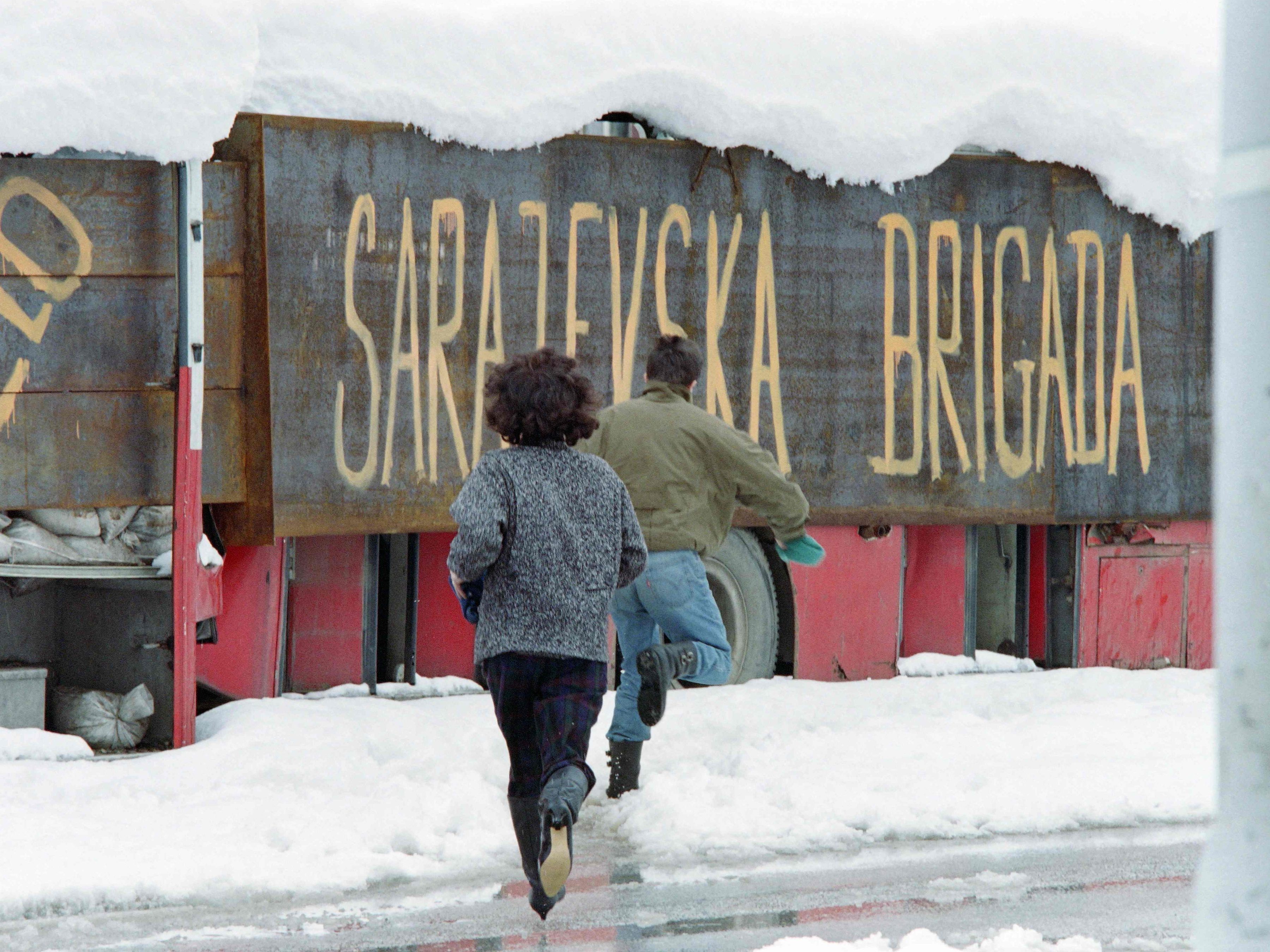 Mail-nder-Justiz-vernimmt-bosnischen-Ex-Agenten-zu-quot-Sniper-Safaris-quot-